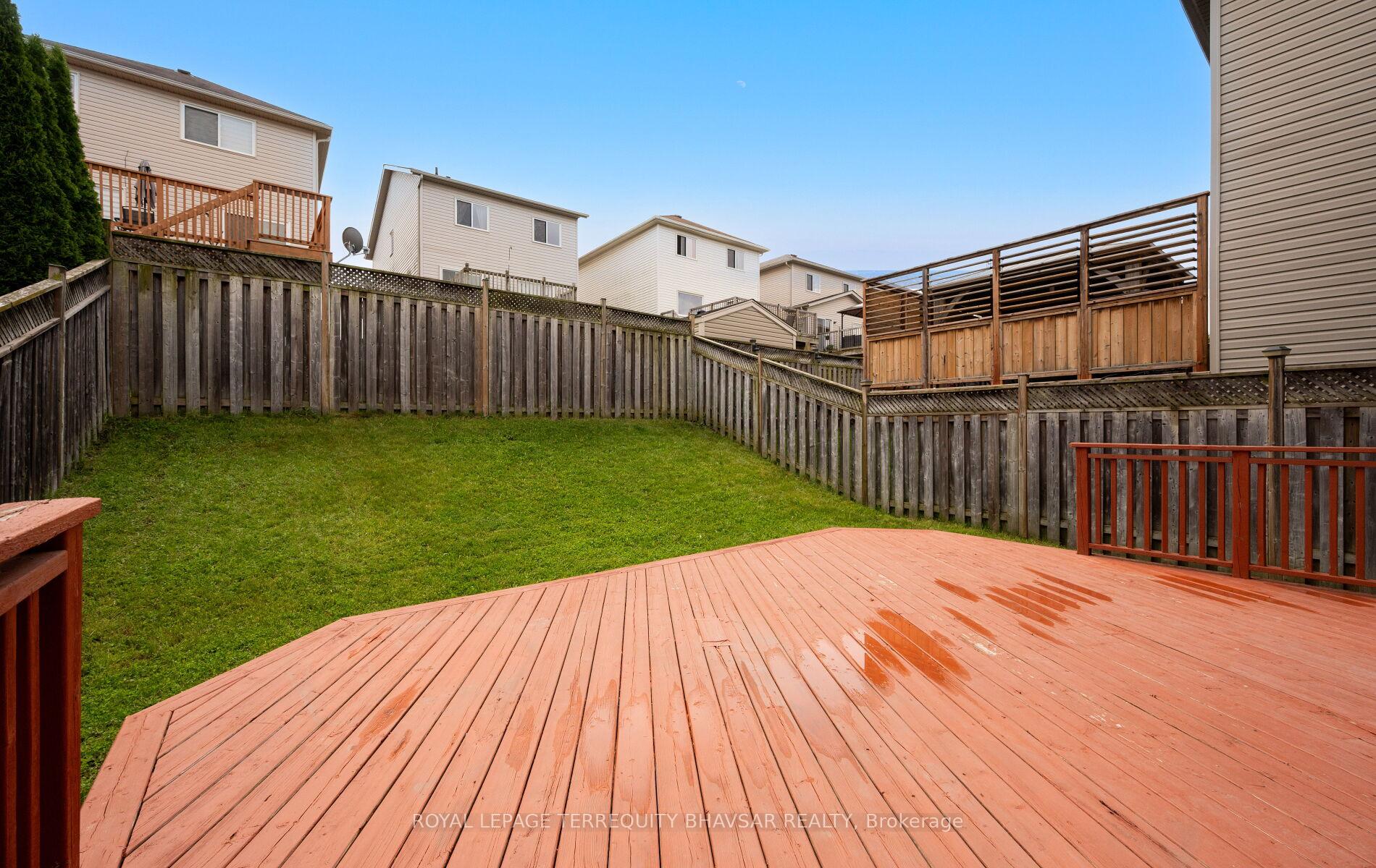 Photo 46 of 111 Parkvale Drive, Kitchener, Huron Park — HOMEH
