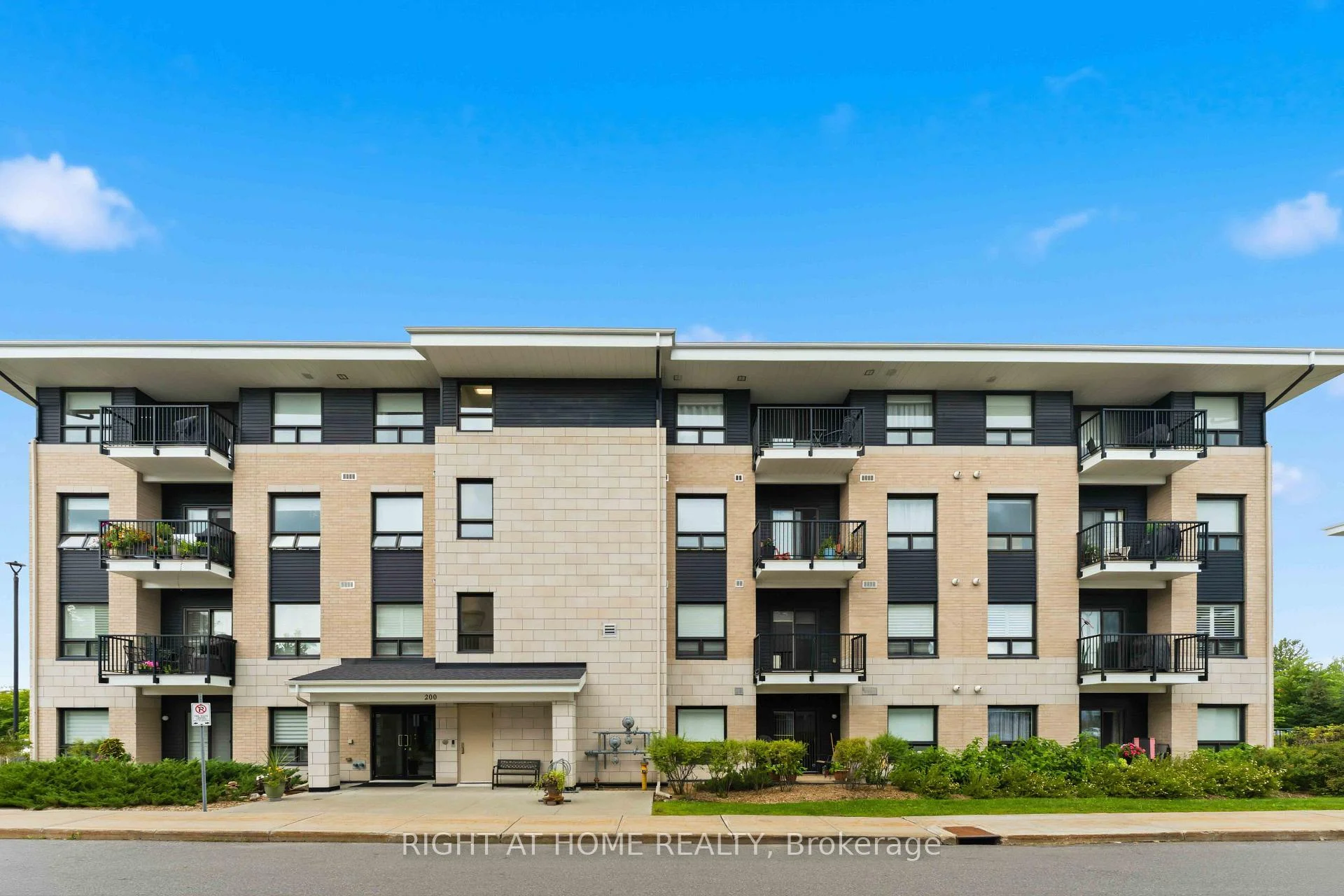 Photo 1 of Unit 405, 200 Winterfell Private, Ottawa, Hunt Club Park — HOMEH