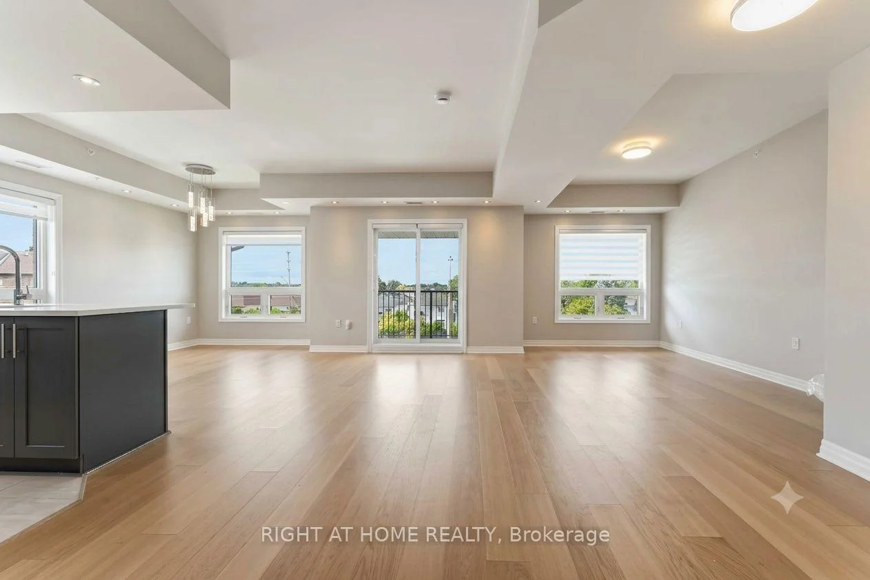 Photo 7 of Unit 405, 200 Winterfell Private, Ottawa, Hunt Club Park — HOMEH