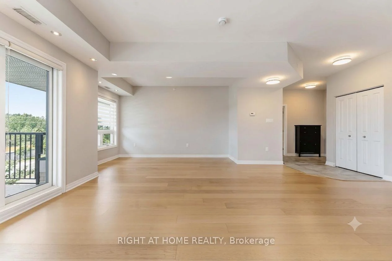 Photo 9 of Unit 405, 200 Winterfell Private, Ottawa, Hunt Club Park — HOMEH