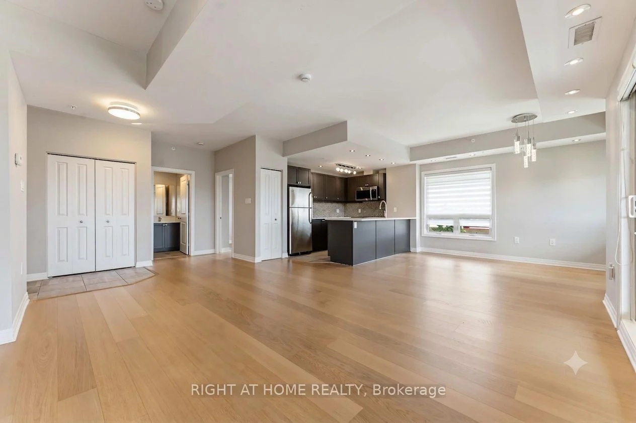Photo 11 of Unit 405, 200 Winterfell Private, Ottawa, Hunt Club Park — HOMEH