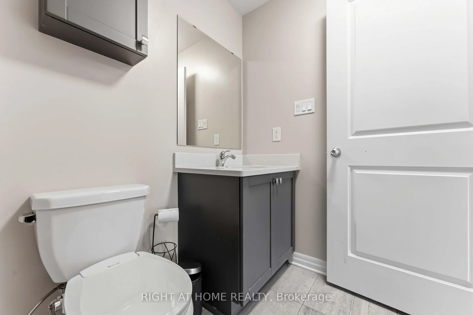 Photo 20 of Unit 405, 200 Winterfell Private, Ottawa, Hunt Club Park — HOMEH