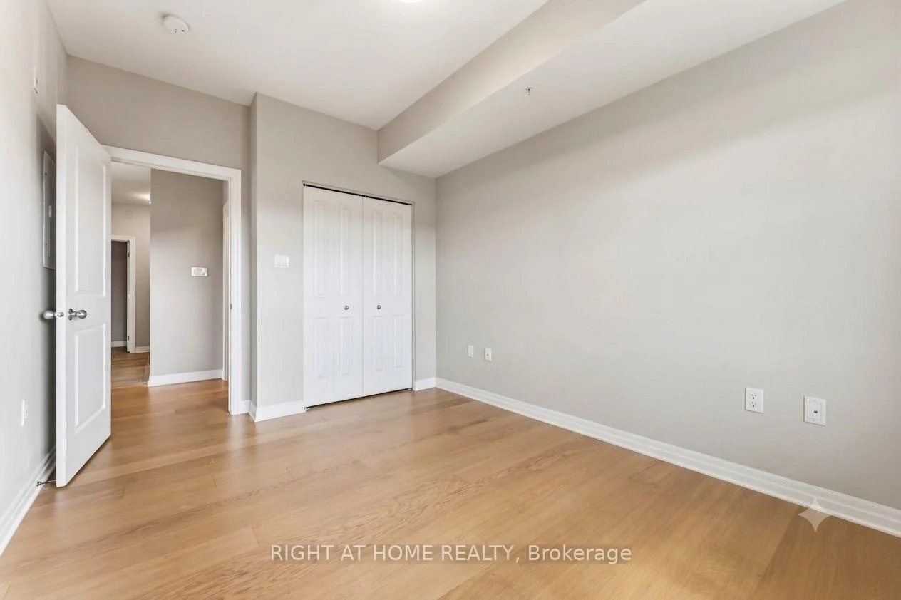 Photo 22 of Unit 405, 200 Winterfell Private, Ottawa, Hunt Club Park — HOMEH