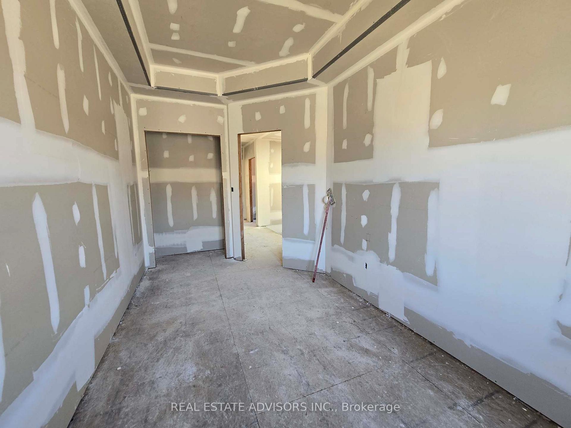 Photo 7 of 68B Laurel Avenue, Scarborough, Kennedy Park — HOMEH