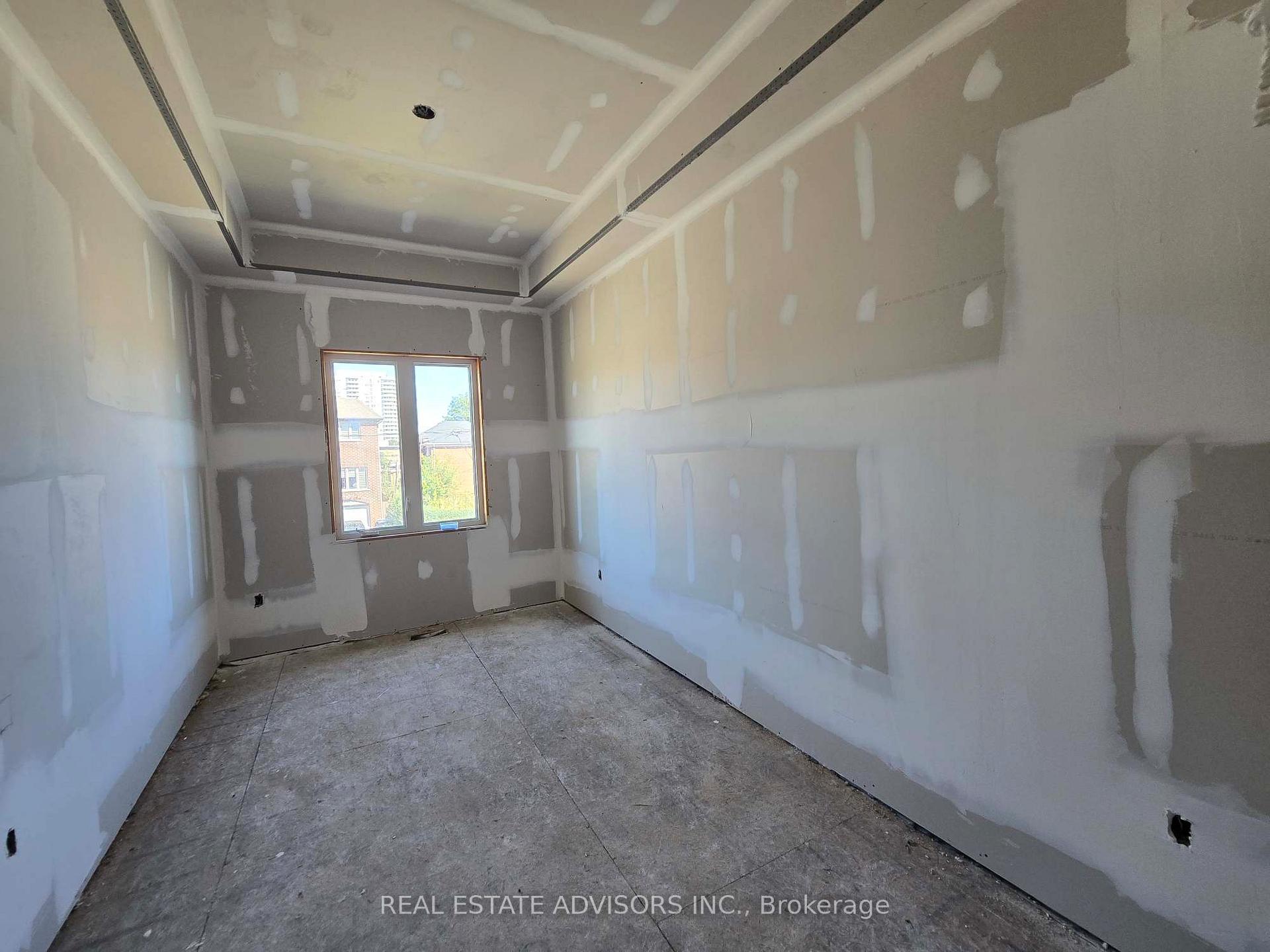 Photo 8 of 68B Laurel Avenue, Scarborough, Kennedy Park — HOMEH