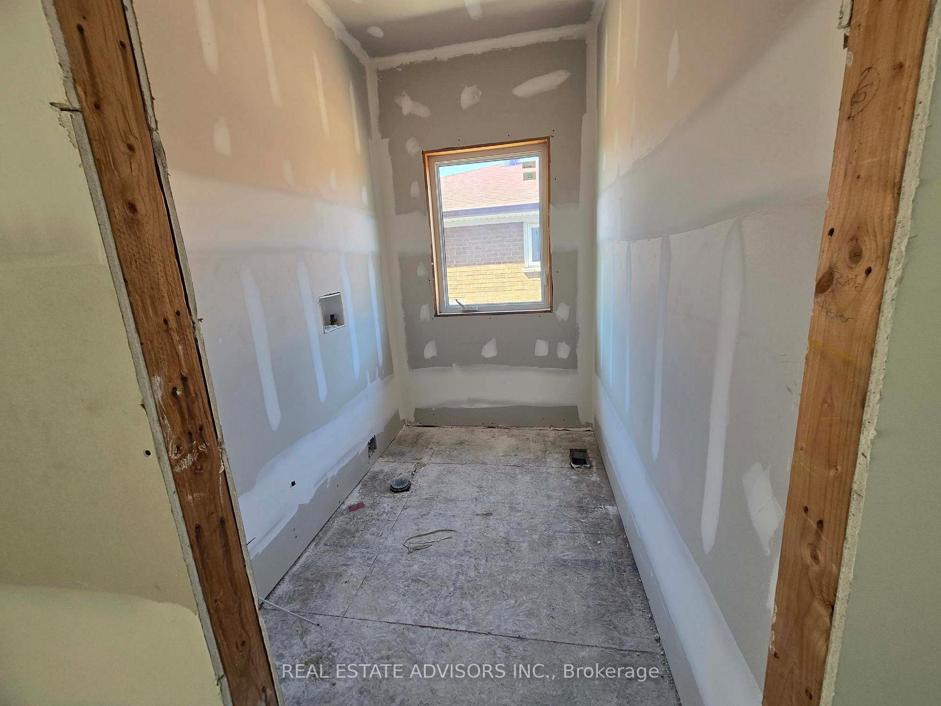 Photo 14 of 68B Laurel Avenue, Scarborough, Kennedy Park — HOMEH