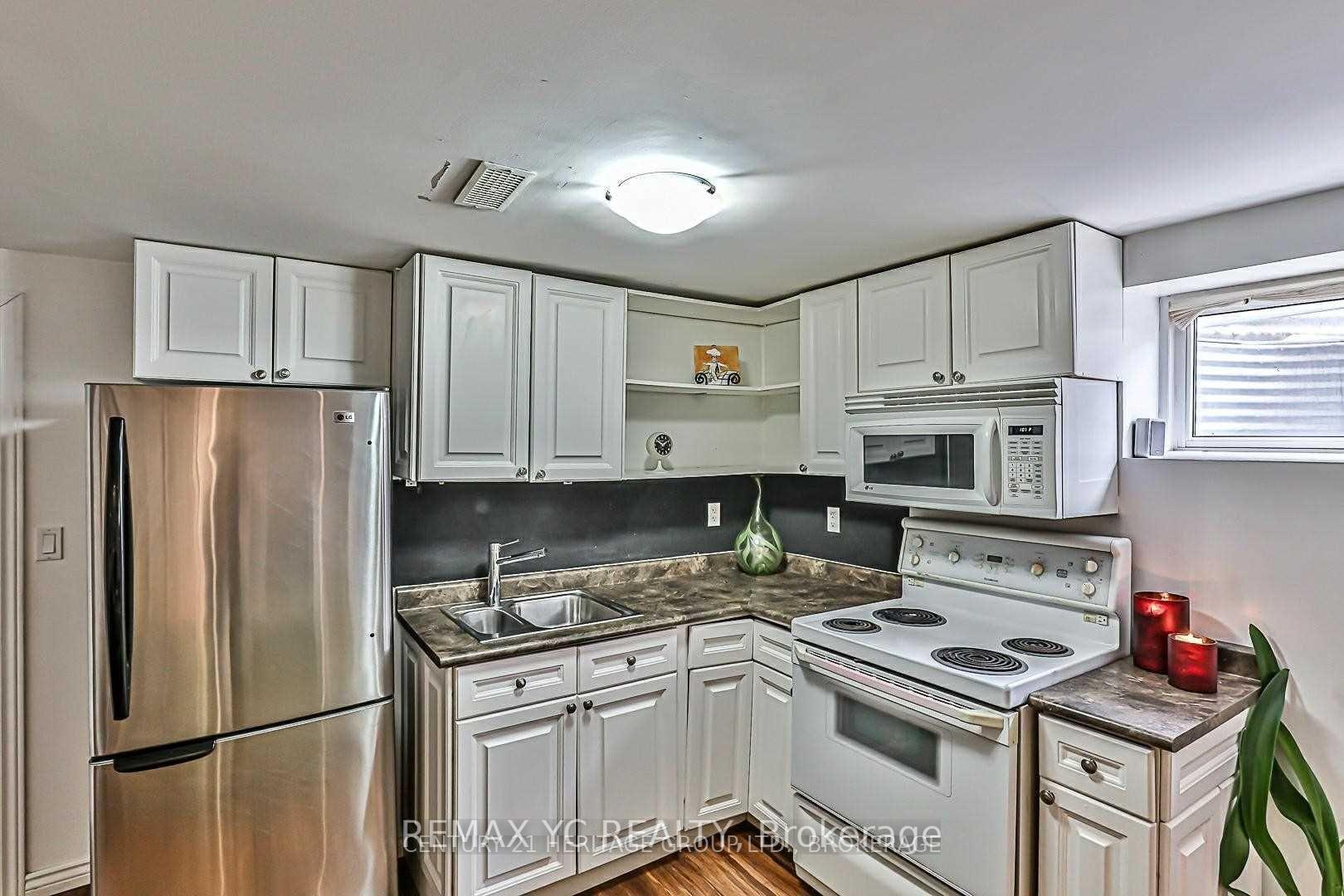 Photo 14 of Unit Bsmt, 12 Monarchwood Crescent, North York, Parkwoods-Donalda — HOMEH