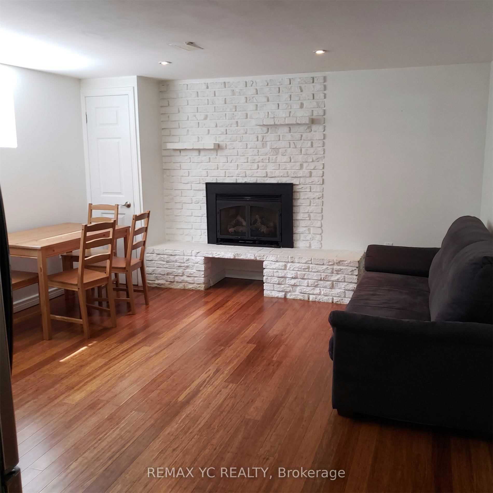 Photo 2 of Unit Bsmt, 12 Monarchwood Crescent, North York, Parkwoods-Donalda — HOMEH