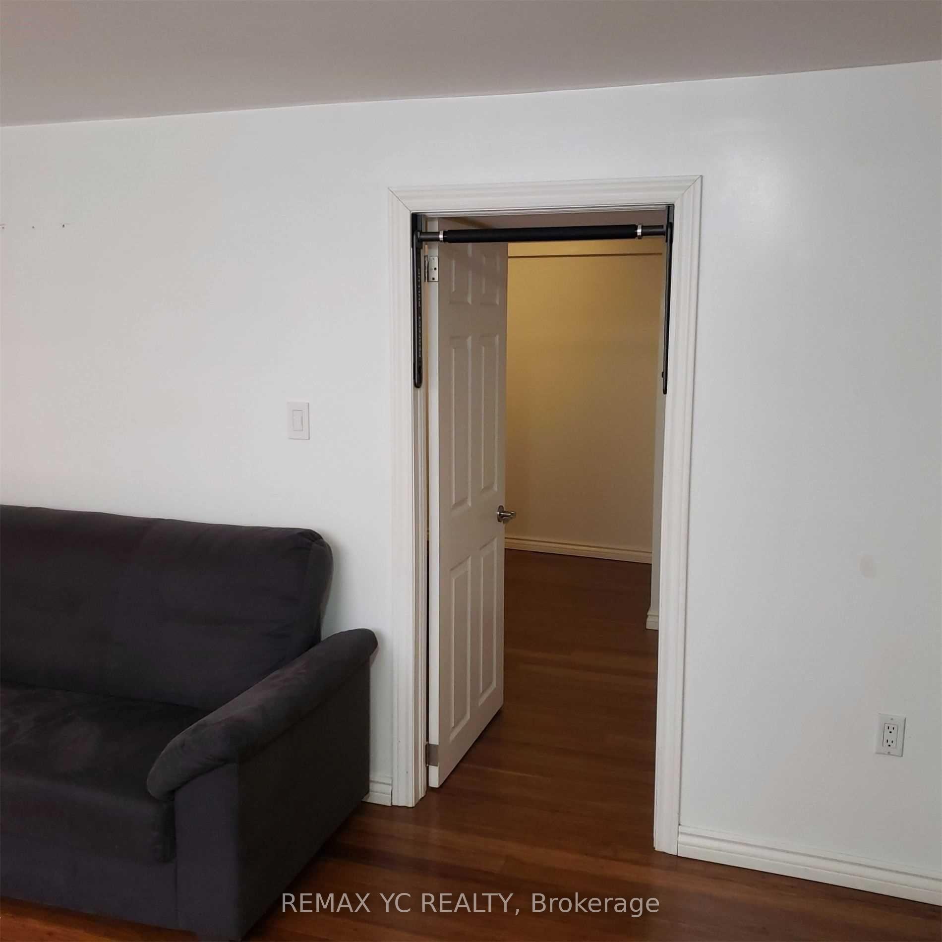 Photo 6 of Unit Bsmt, 12 Monarchwood Crescent, North York, Parkwoods-Donalda — HOMEH