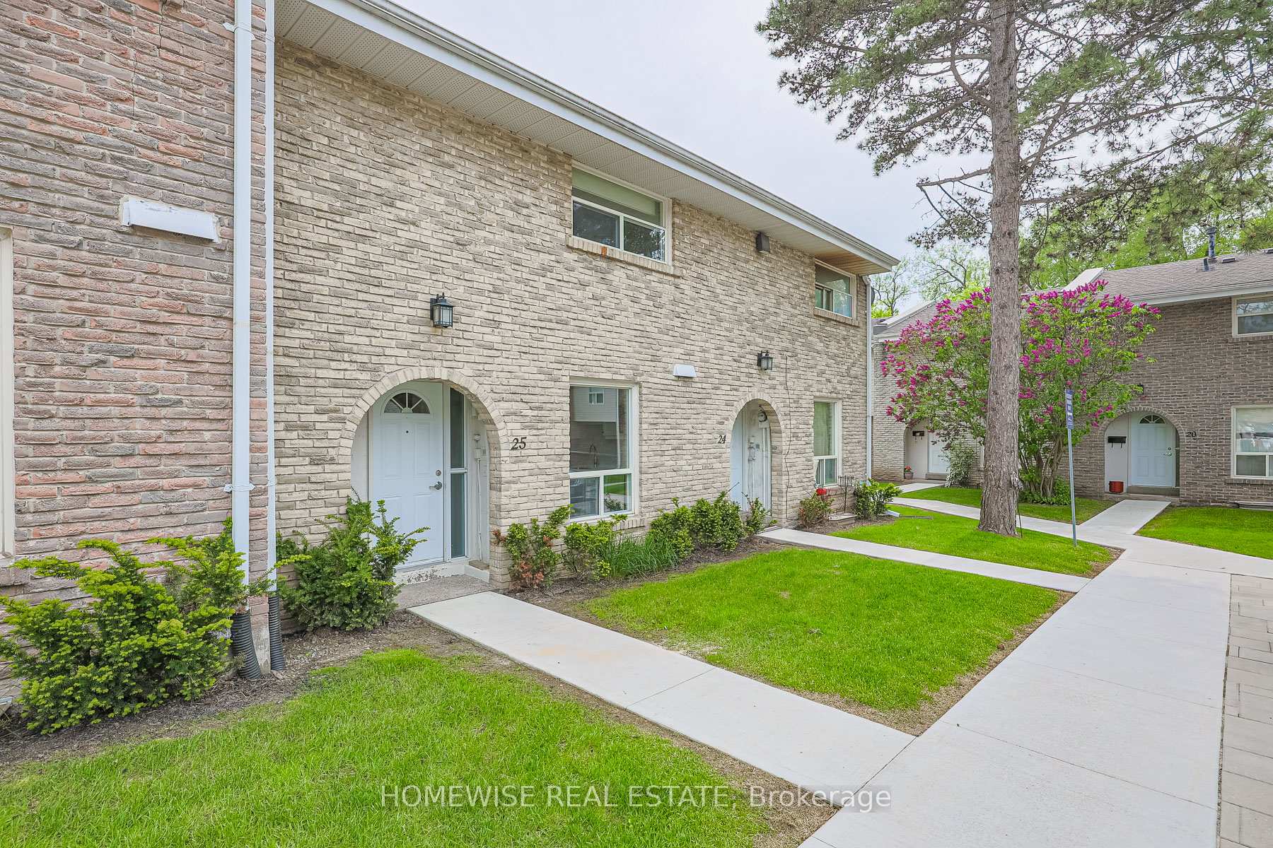 Photo 16 of Unit 25, 560 Waverly Street N, Oshawa, McLaughlin — HOMEH