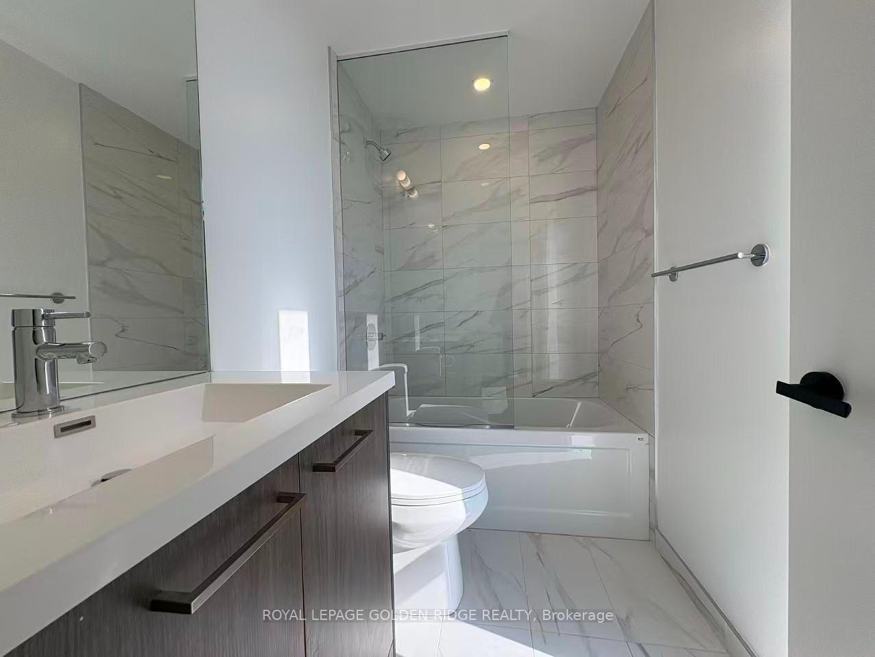 Photo 7 of Unit 2510, 28 Interchange Way, Vaughan, Vaughan Corporate Centre — HOMEH
