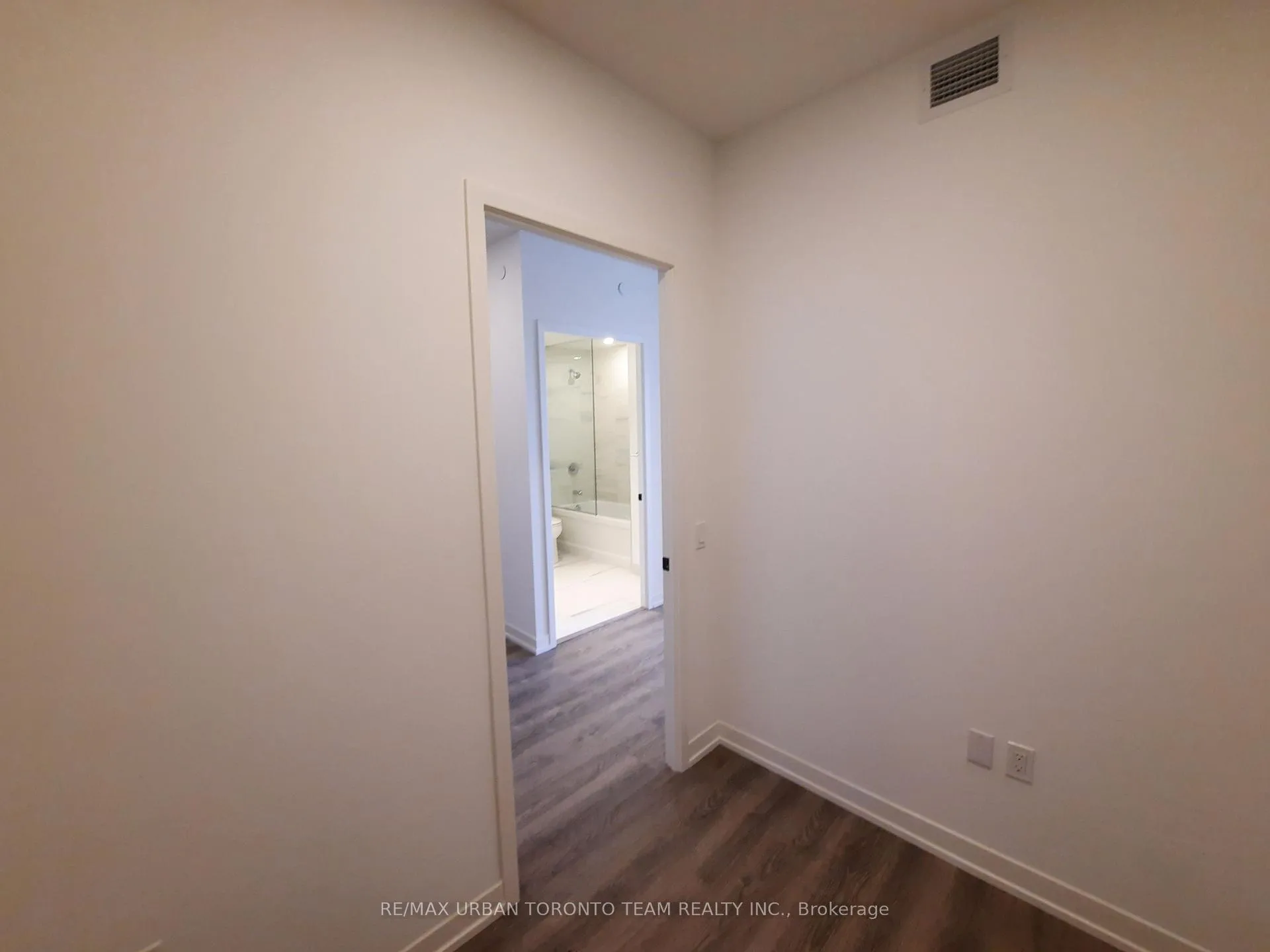 Photo 8 of Unit 1815, 8 Interchange Way, Vaughan, Vaughan Corporate Centre — HOMEH