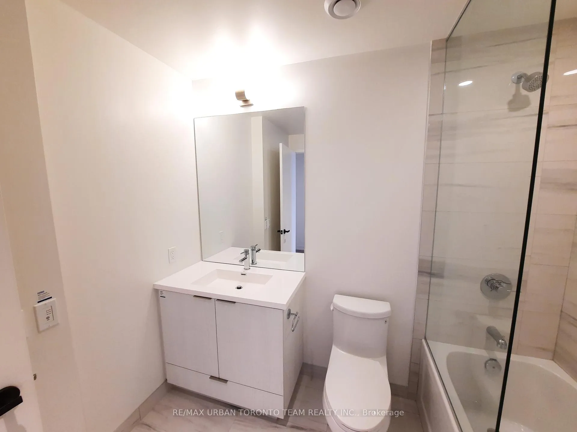 Photo 10 of Unit 1815, 8 Interchange Way, Vaughan, Vaughan Corporate Centre — HOMEH