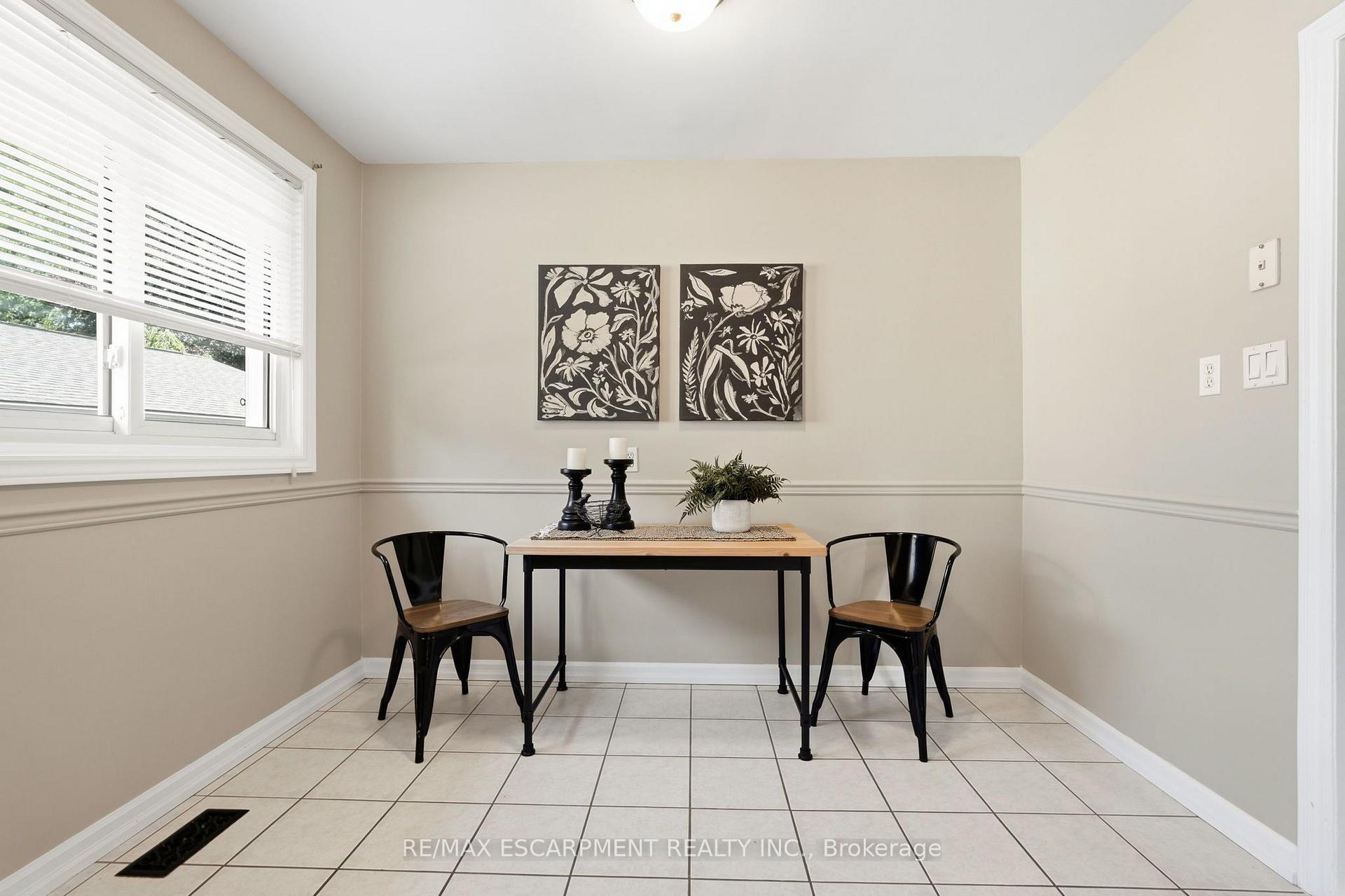 Photo 15 of 635 Ramsgate Road, Burlington, Roseland — HOMEH