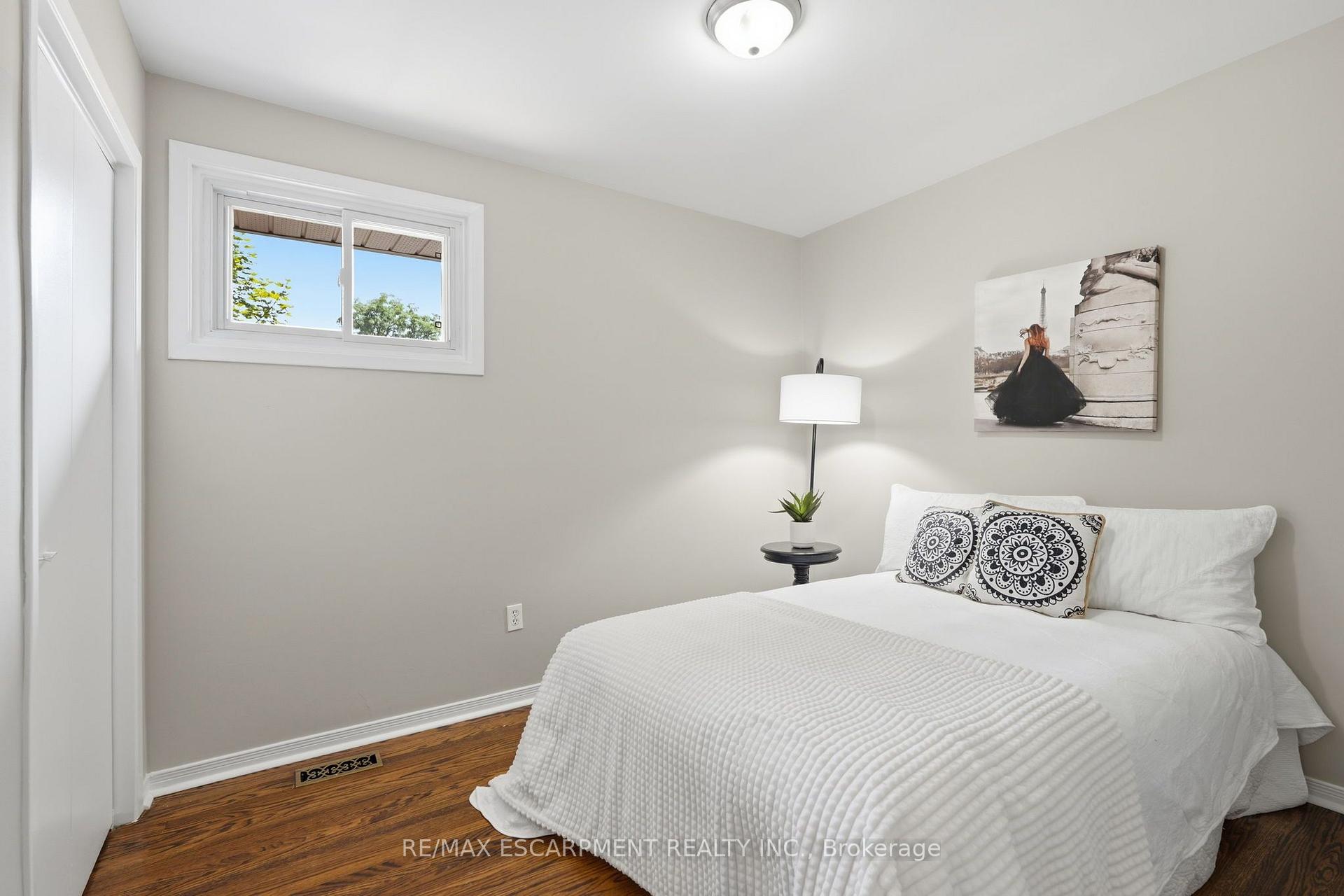 Photo 20 of 635 Ramsgate Road, Burlington, Roseland — HOMEH