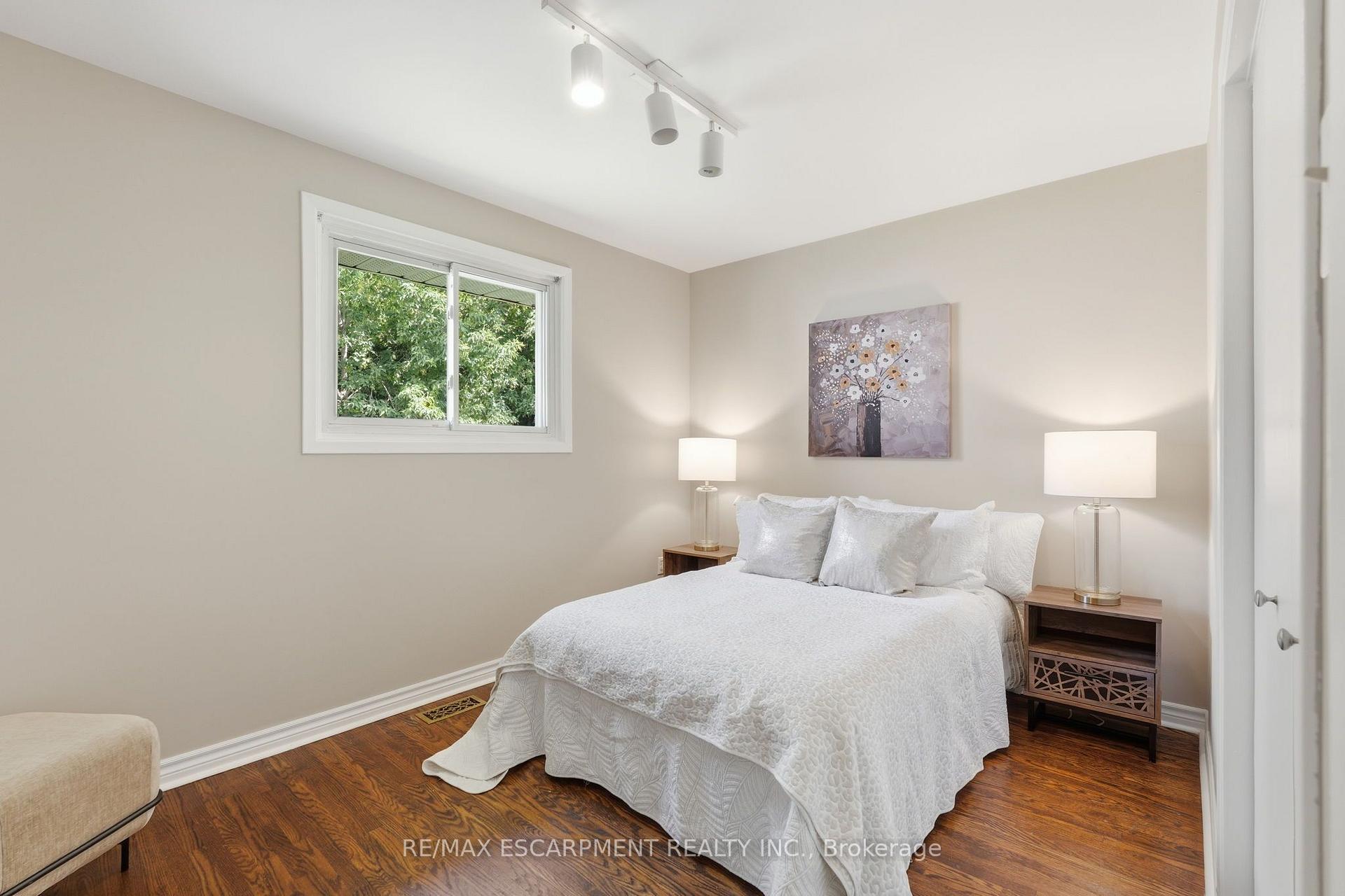 Photo 21 of 635 Ramsgate Road, Burlington, Roseland — HOMEH