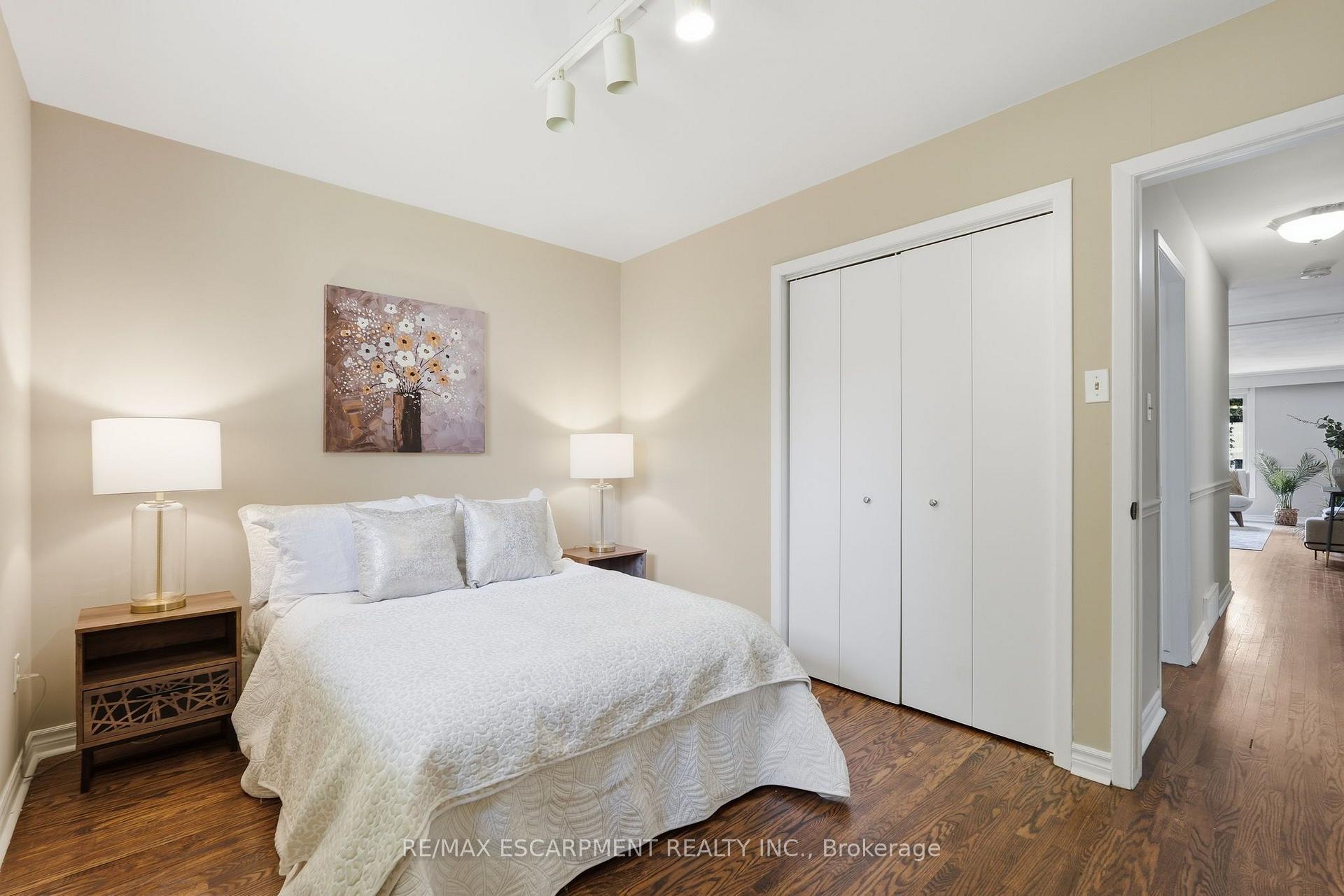 Photo 22 of 635 Ramsgate Road, Burlington, Roseland — HOMEH