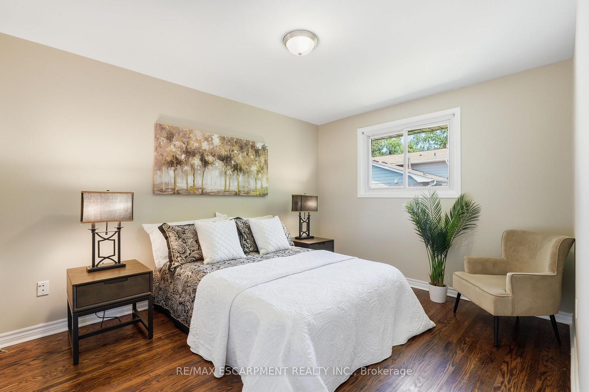 Photo 23 of 635 Ramsgate Road, Burlington, Roseland — HOMEH