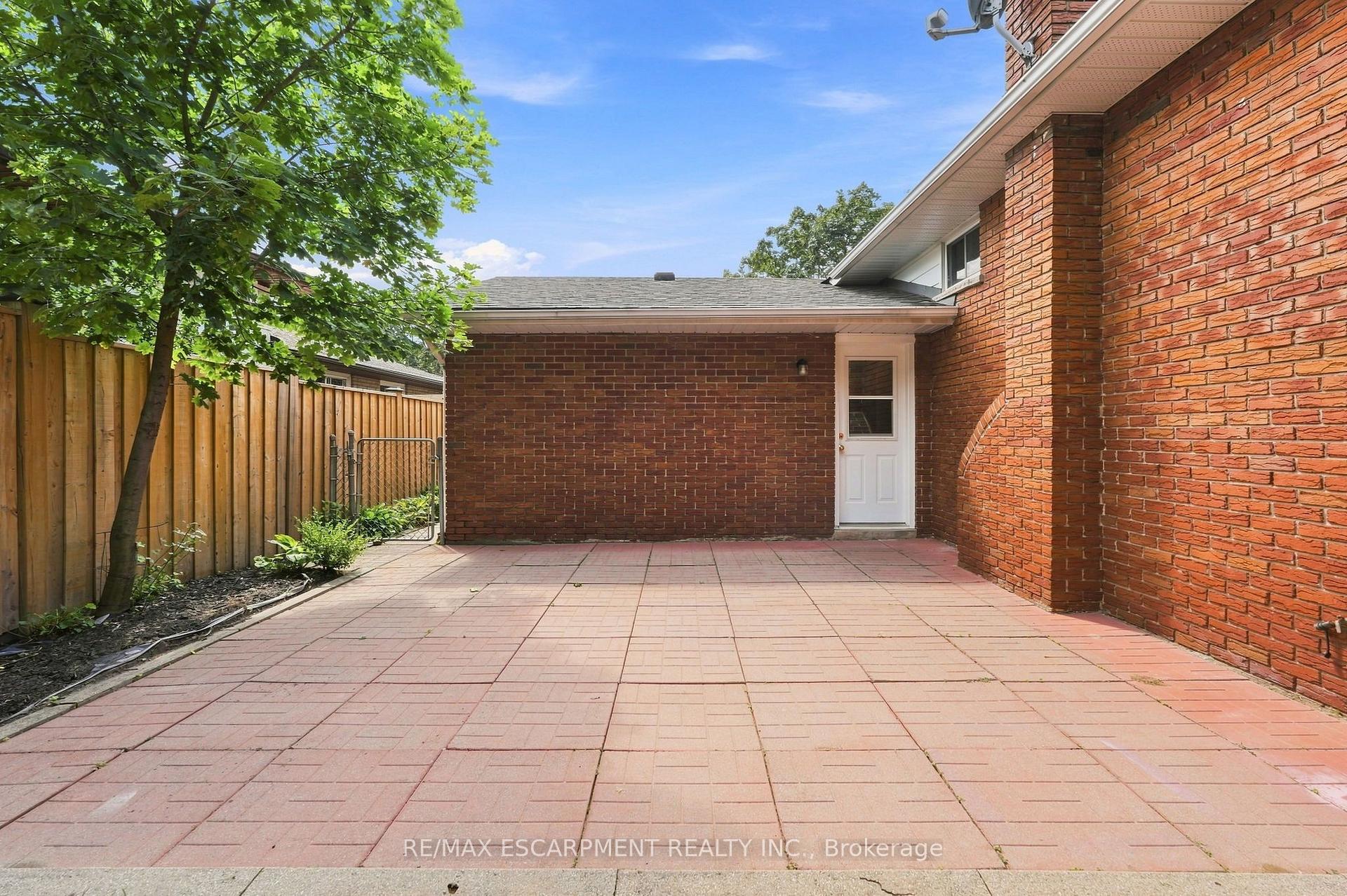 Photo 37 of 635 Ramsgate Road, Burlington, Roseland — HOMEH