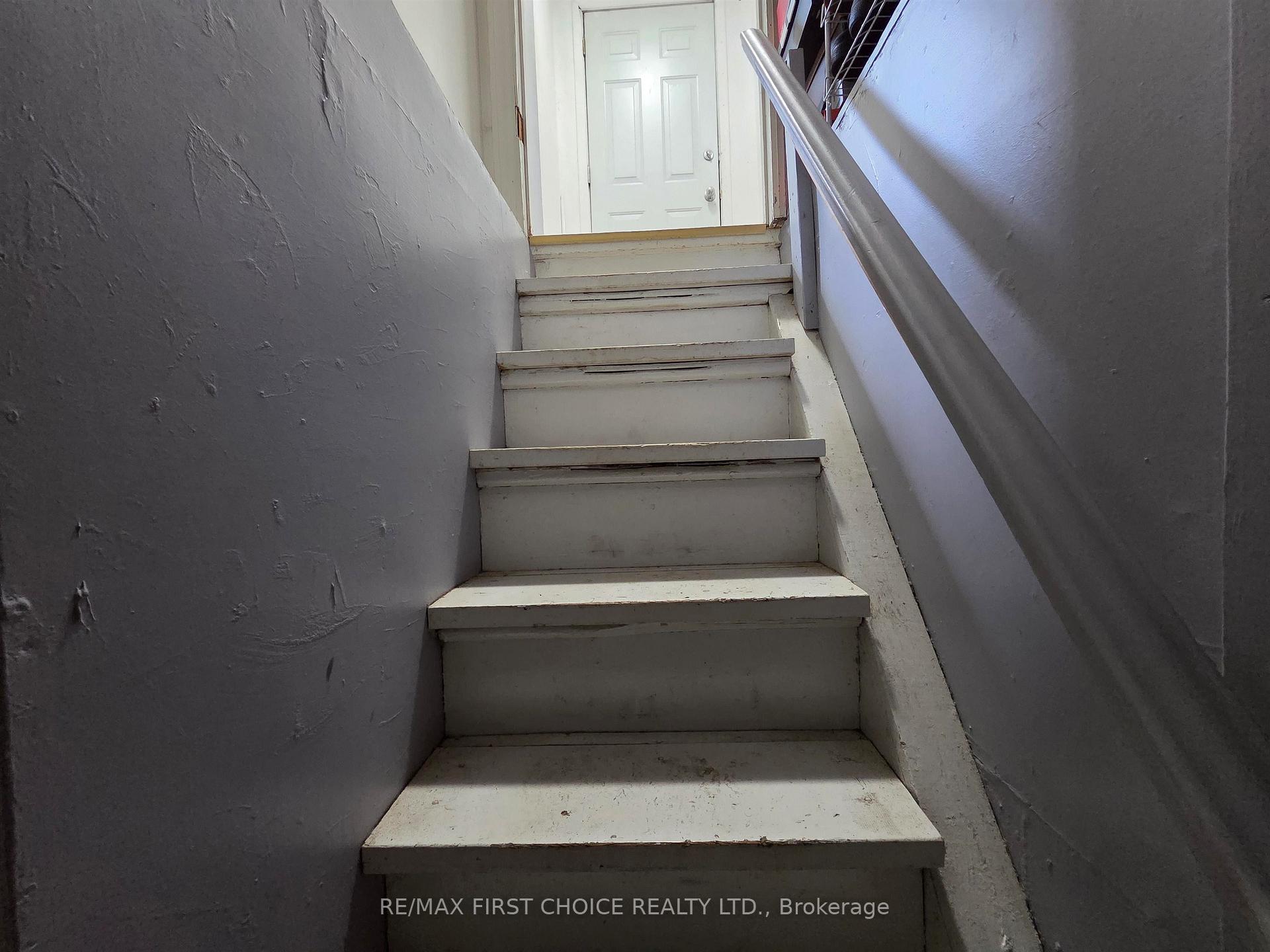 Photo 10 of 115 Cameron Street, Thunder Bay, East End — HOMEH