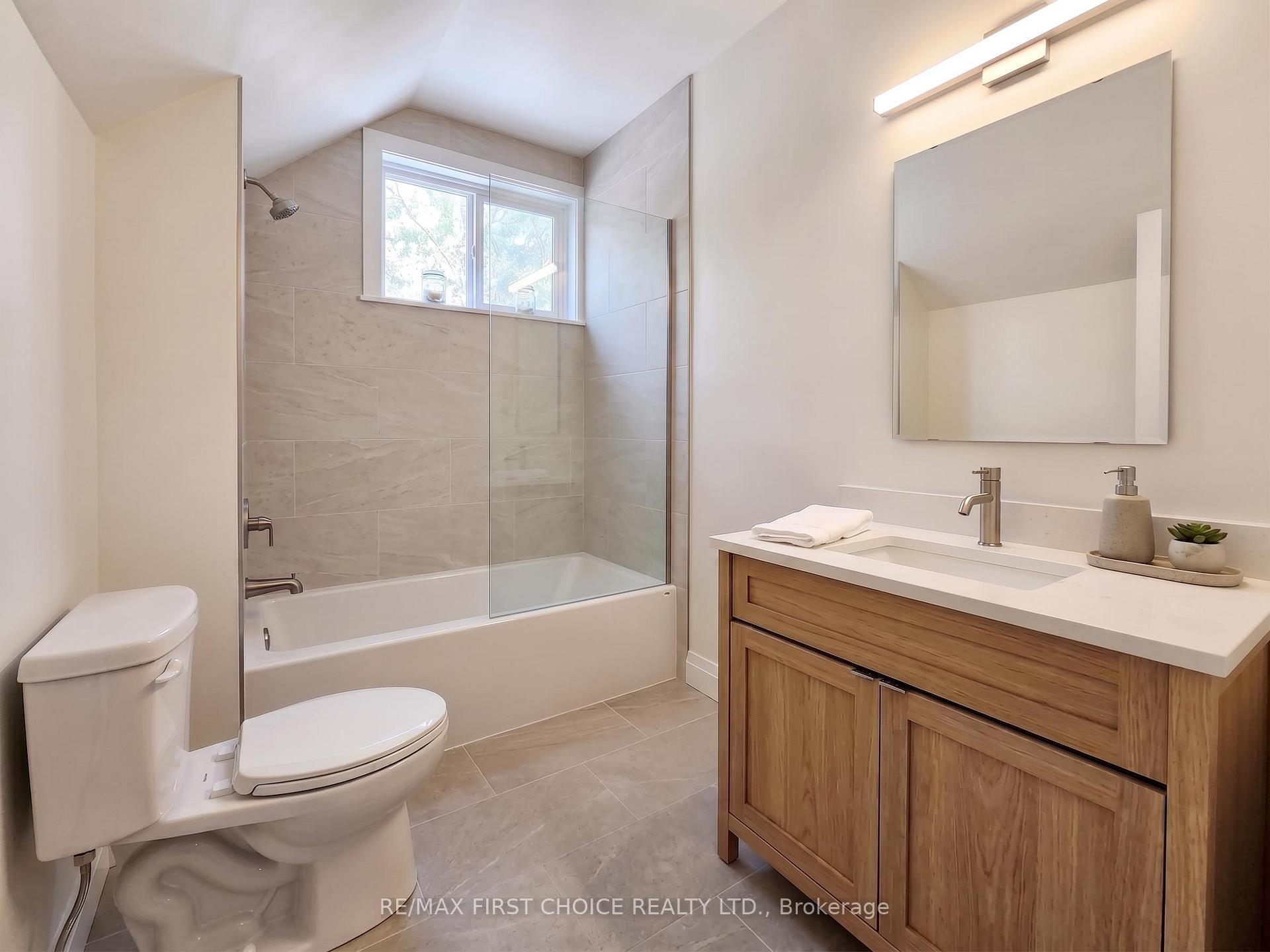 Photo 18 of 115 Cameron Street, Thunder Bay, East End — HOMEH