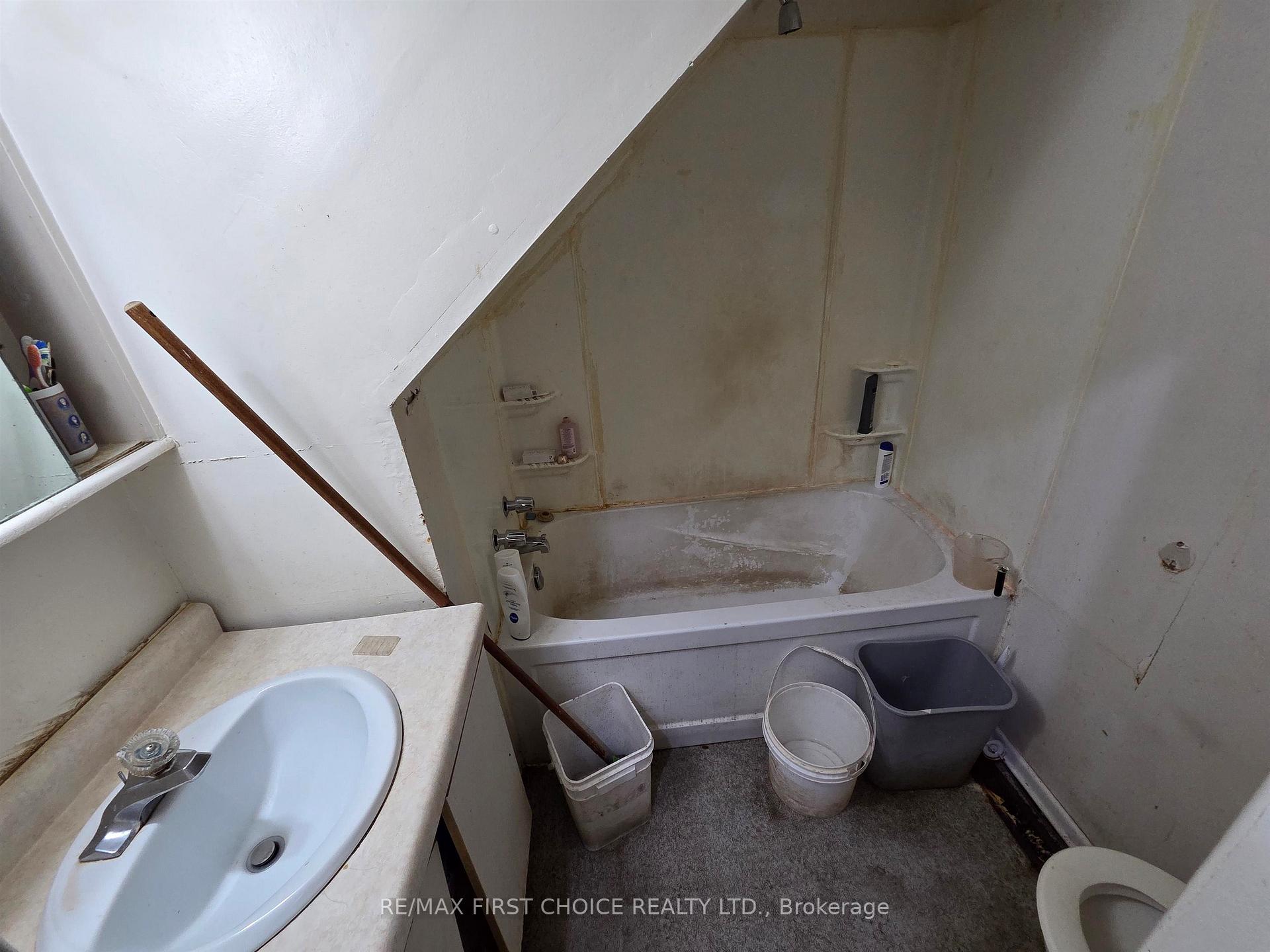 Photo 20 of 115 Cameron Street, Thunder Bay, East End — HOMEH