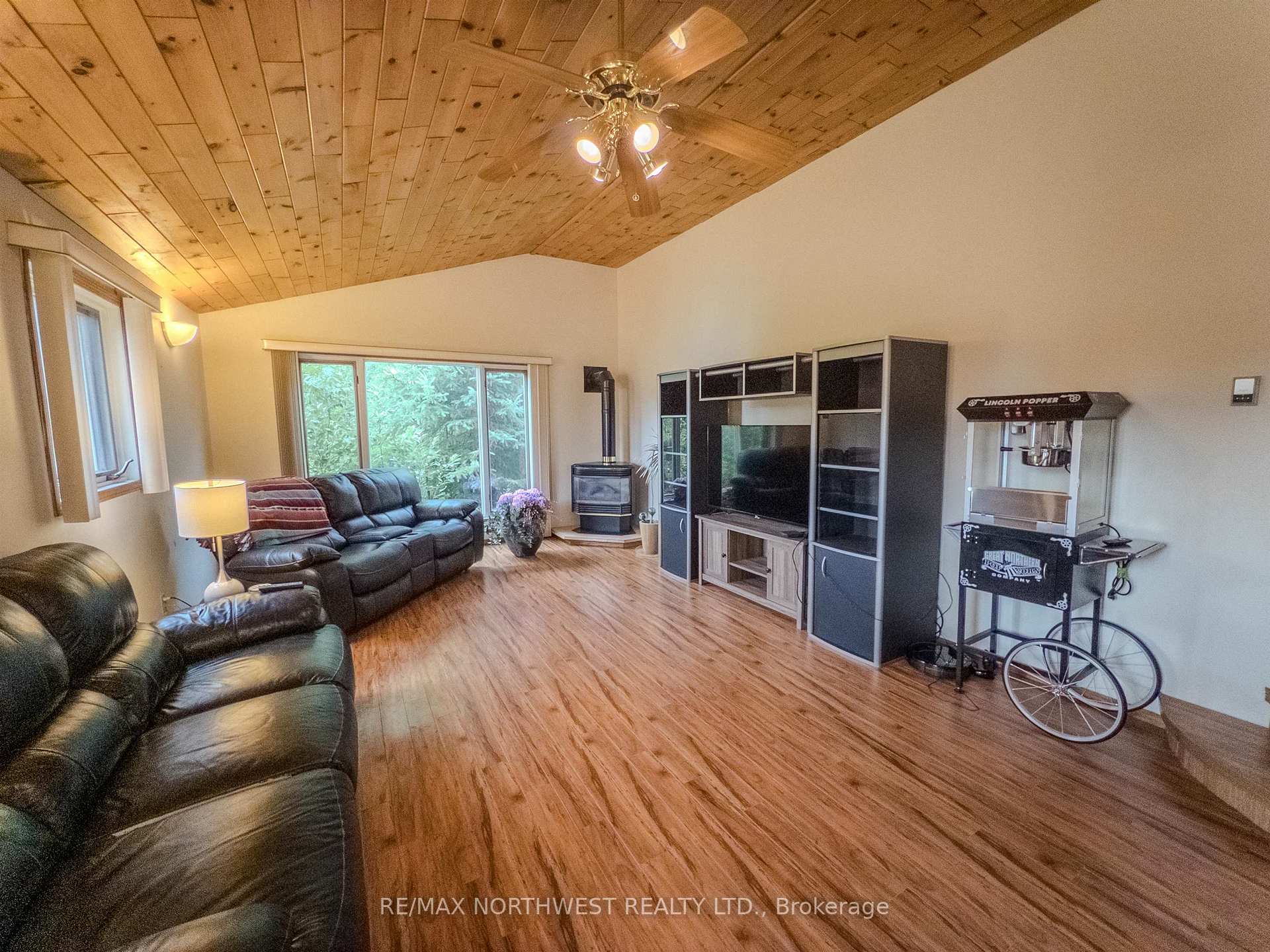 Photo 14 of 1829 Highway 17 West, Kenora, Keewatin — HOMEH