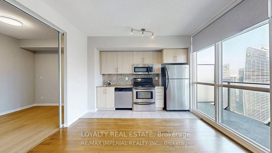 Photo 10 of Unit 4907, 65 Bremner Boulevard, Toronto, Waterfront Communities — HOMEH