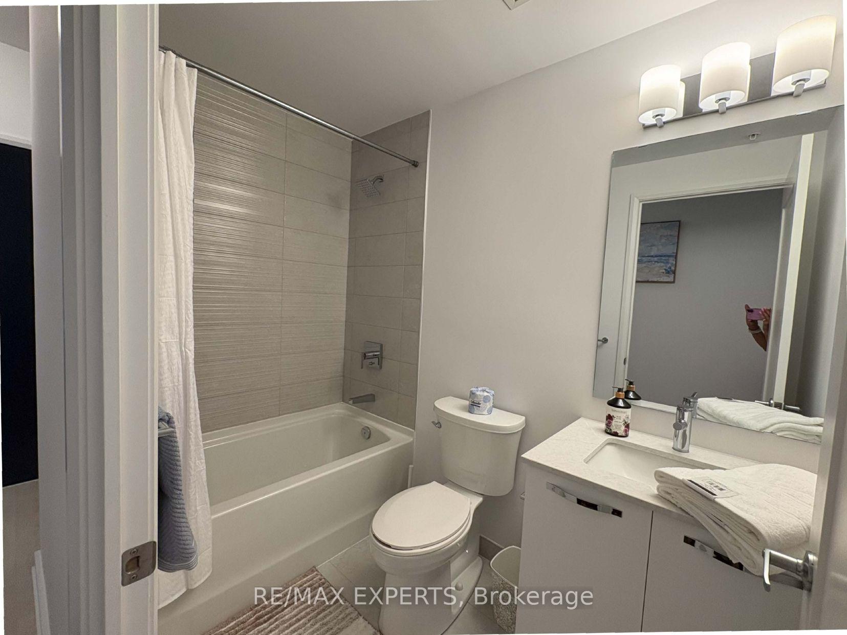 Photo 10 of Unit 905, 75 James Street, Hamilton, Corktown — HOMEH
