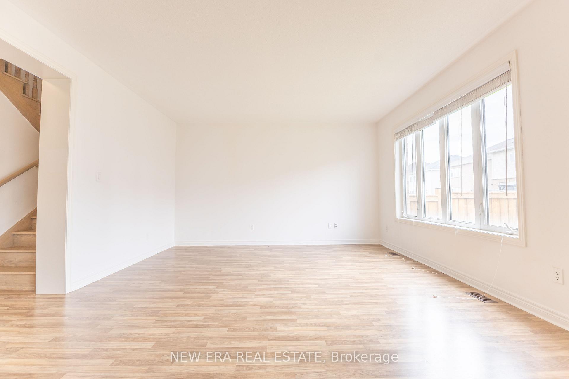 Photo 6 of 77 Barlow Place, Brant, Paris — HOMEH