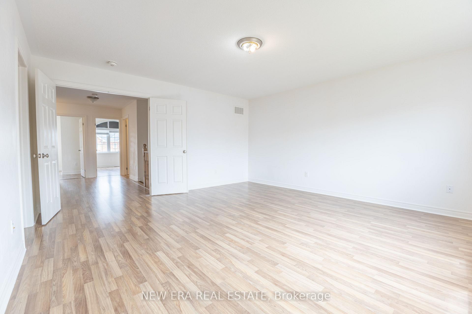 Photo 11 of 77 Barlow Place, Brant, Paris — HOMEH