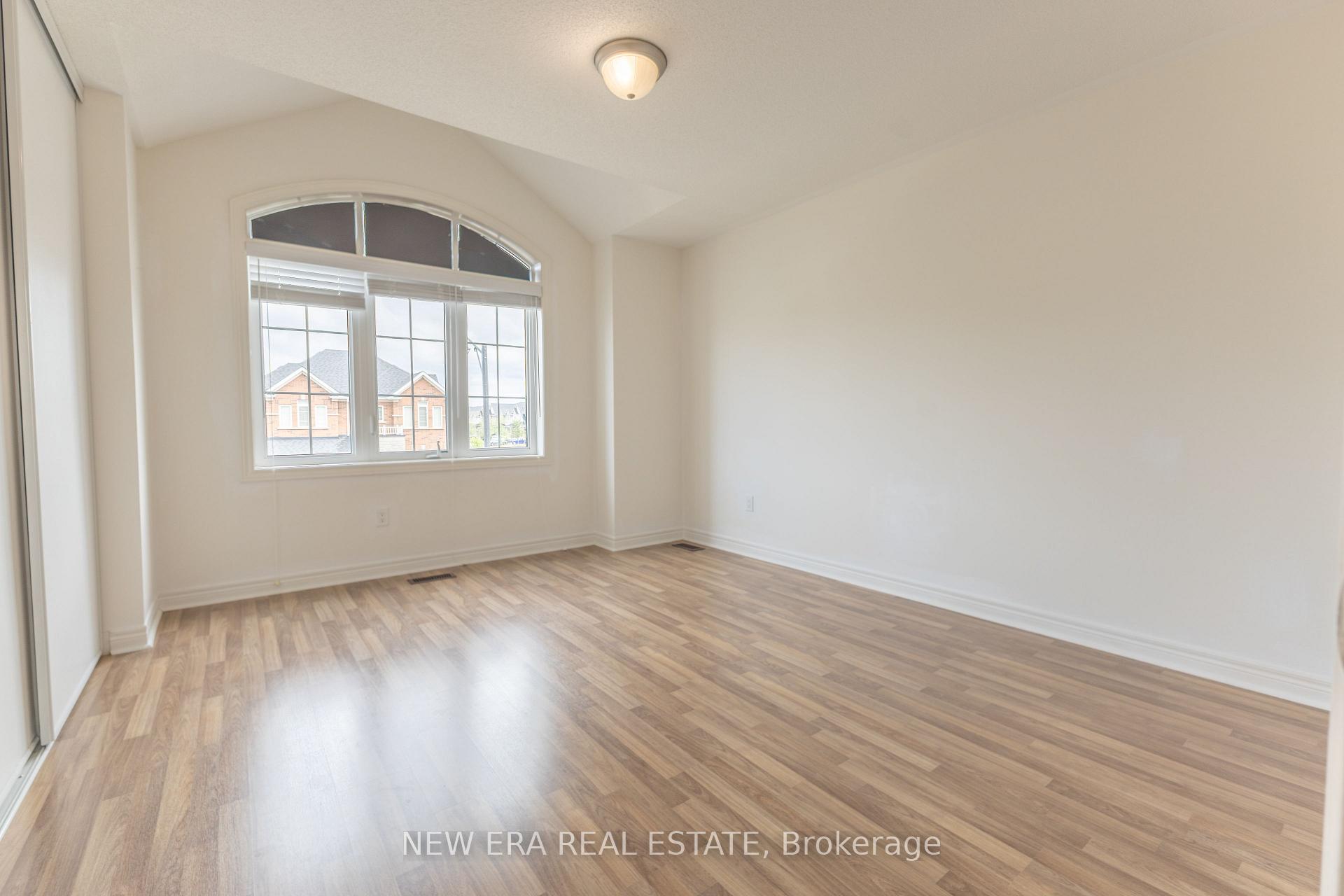 Photo 12 of 77 Barlow Place, Brant, Paris — HOMEH