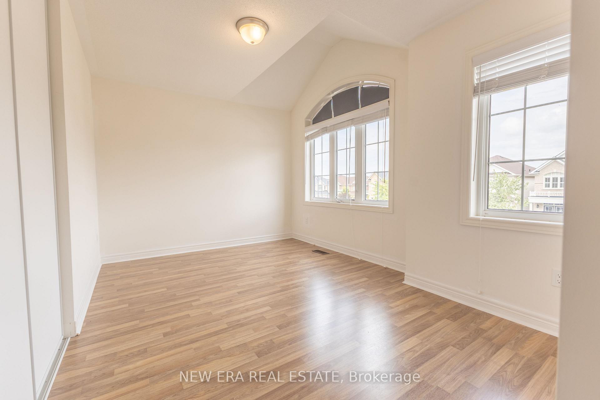 Photo 13 of 77 Barlow Place, Brant, Paris — HOMEH