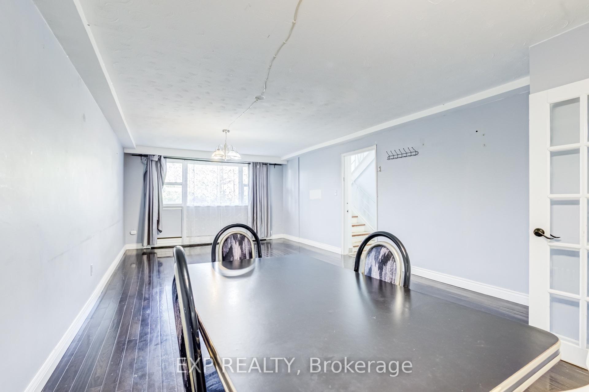 Photo 3 of Unit Lower, 767 Marlee Avenue, North York, Yorkdale-Glen Park — HOMEH