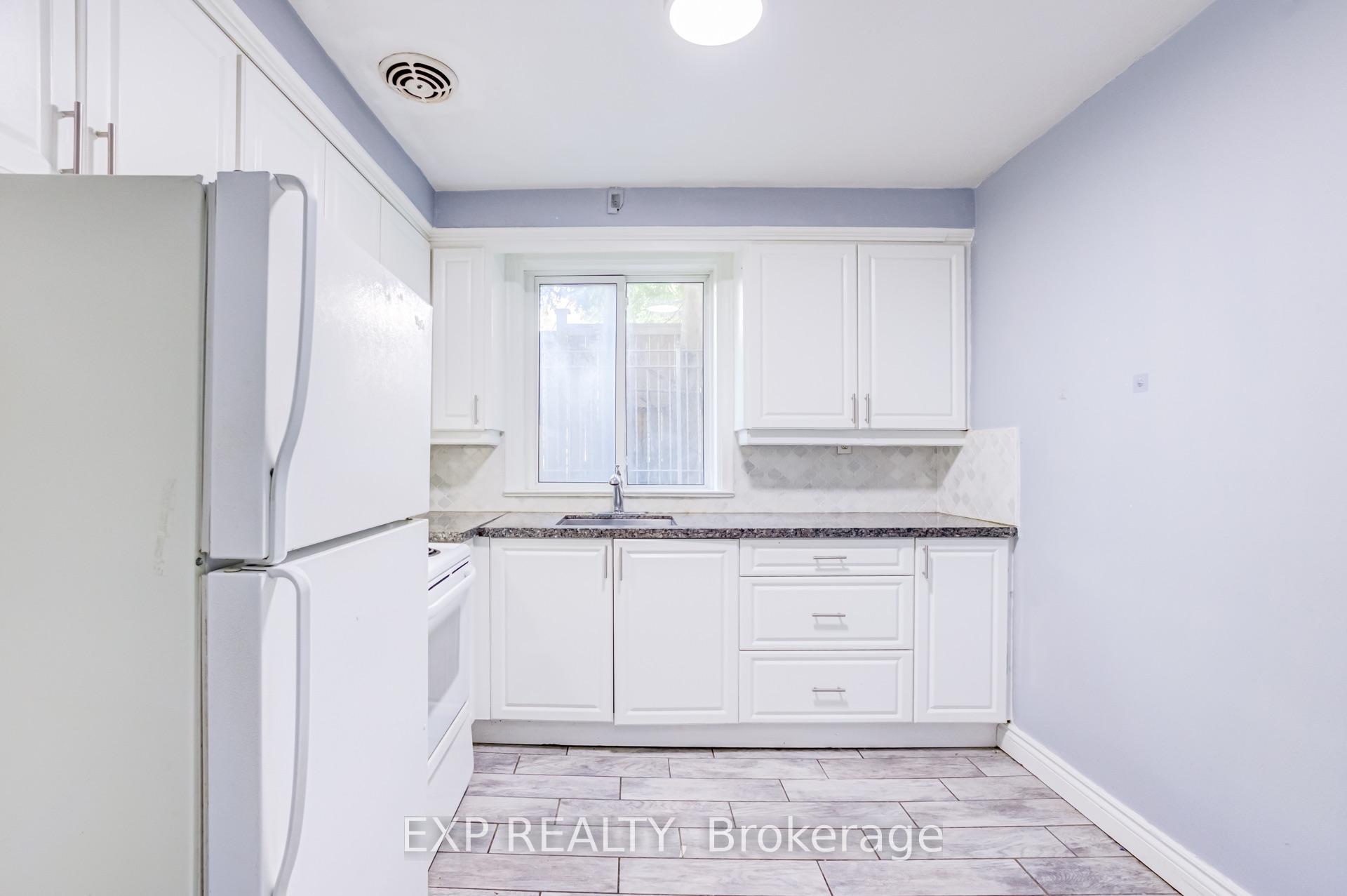 Photo 4 of Unit Lower, 767 Marlee Avenue, North York, Yorkdale-Glen Park — HOMEH