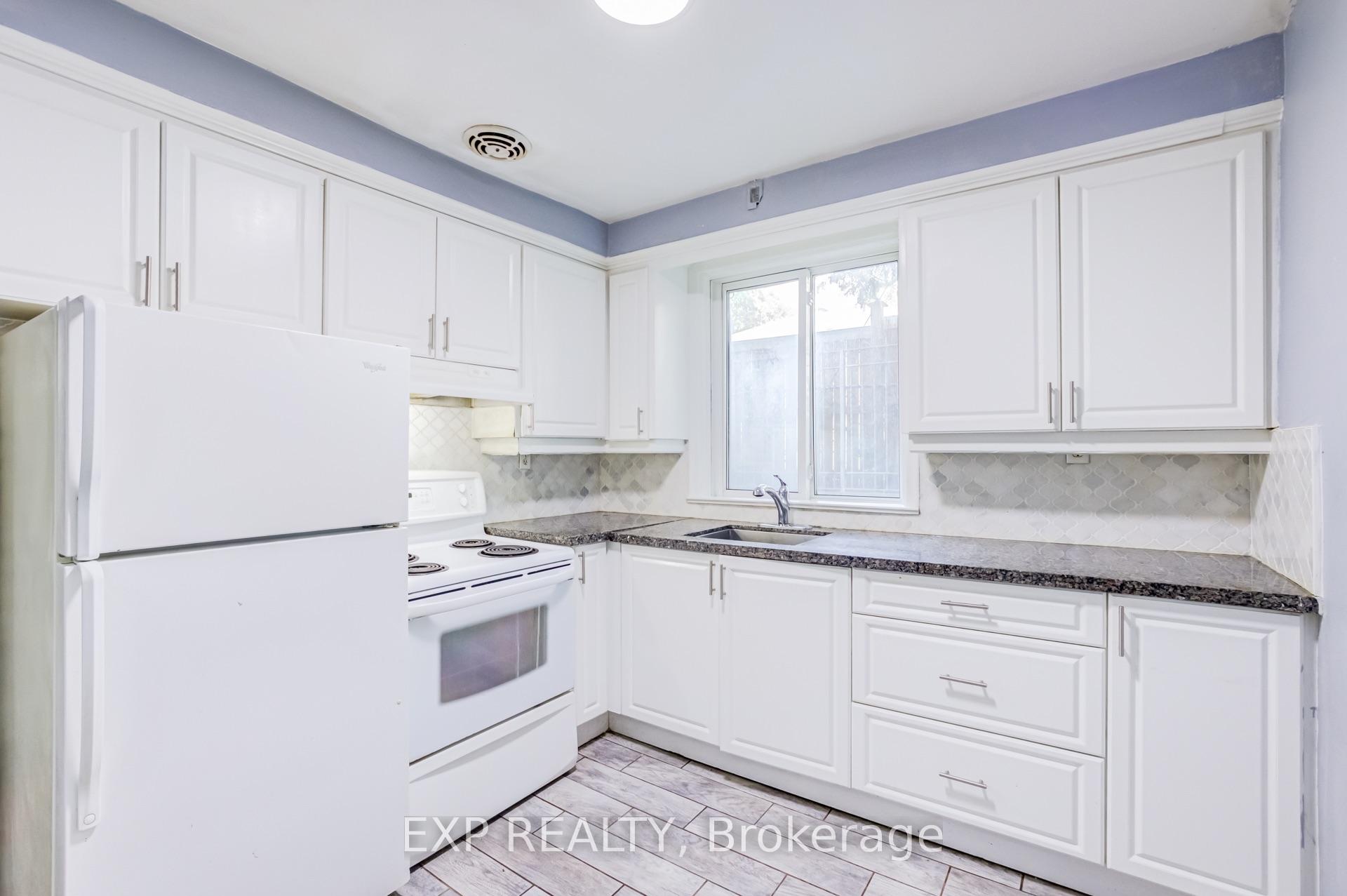 Photo 5 of Unit Lower, 767 Marlee Avenue, North York, Yorkdale-Glen Park — HOMEH