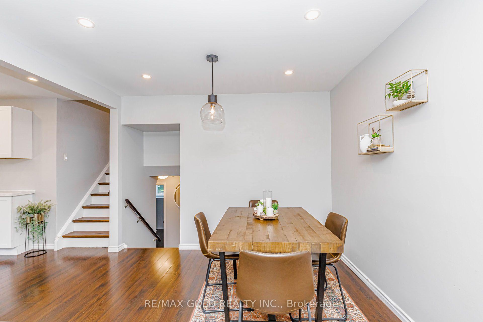 Photo 10 of 45 Grange Drive, Brampton, Northwood Park — HOMEH