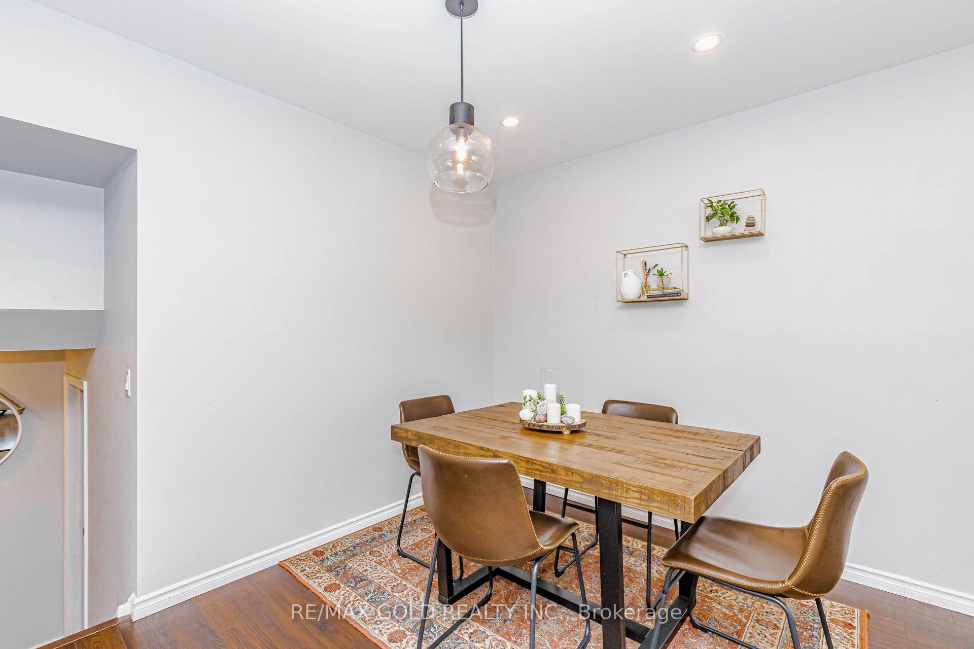 Photo 11 of 45 Grange Drive, Brampton, Northwood Park — HOMEH