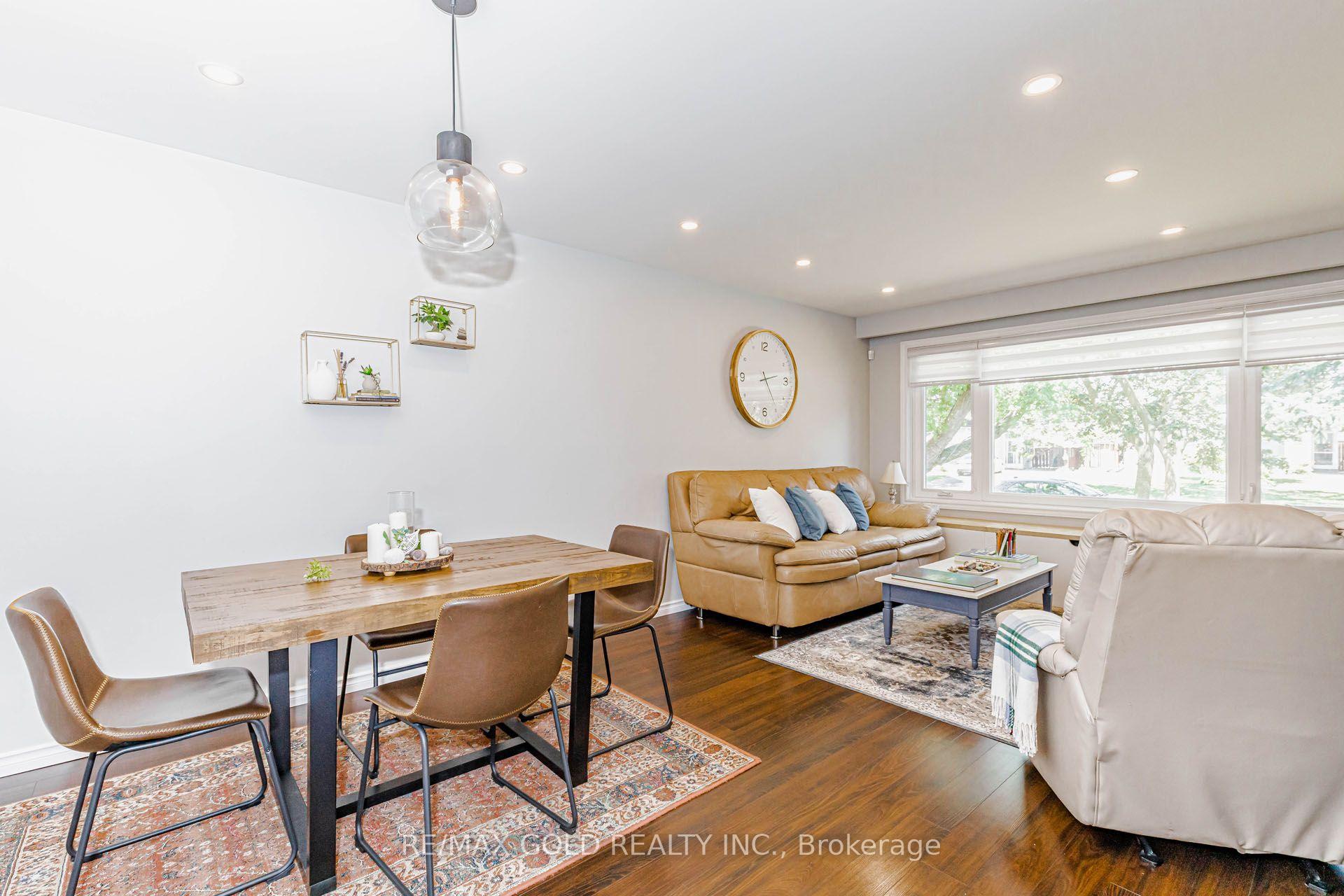Photo 12 of 45 Grange Drive, Brampton, Northwood Park — HOMEH