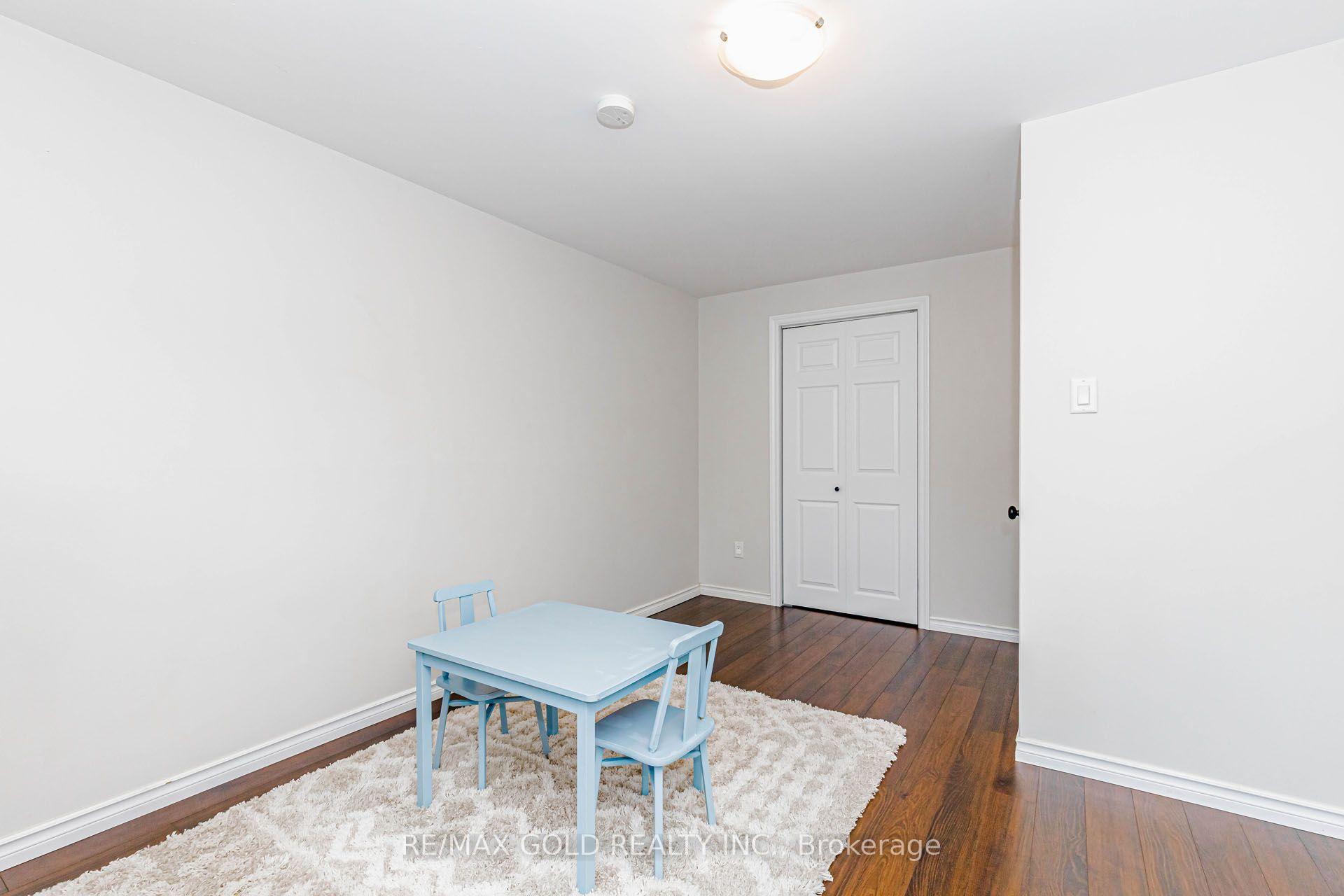 Photo 33 of 45 Grange Drive, Brampton, Northwood Park — HOMEH