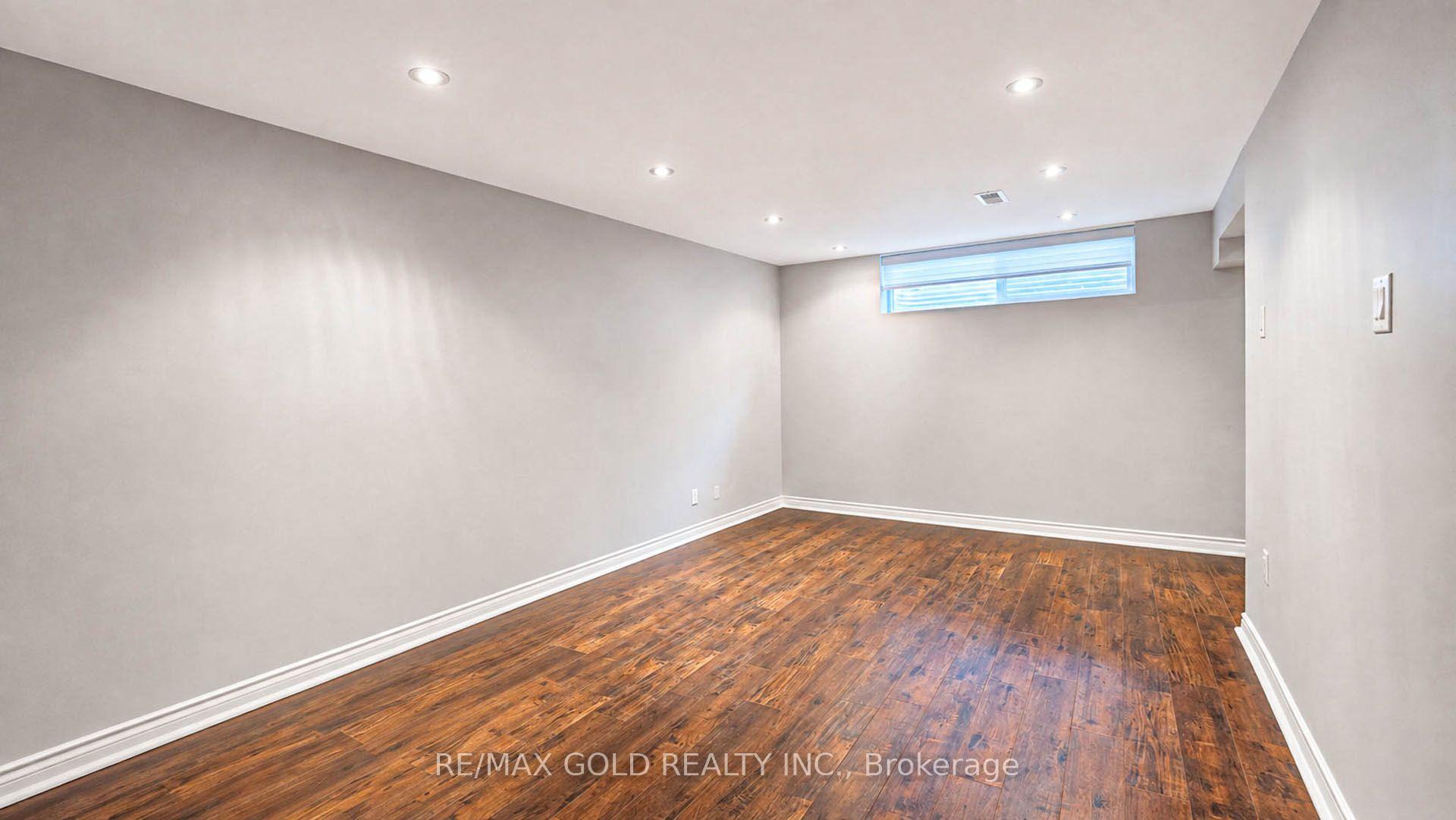 Photo 41 of 45 Grange Drive, Brampton, Northwood Park — HOMEH