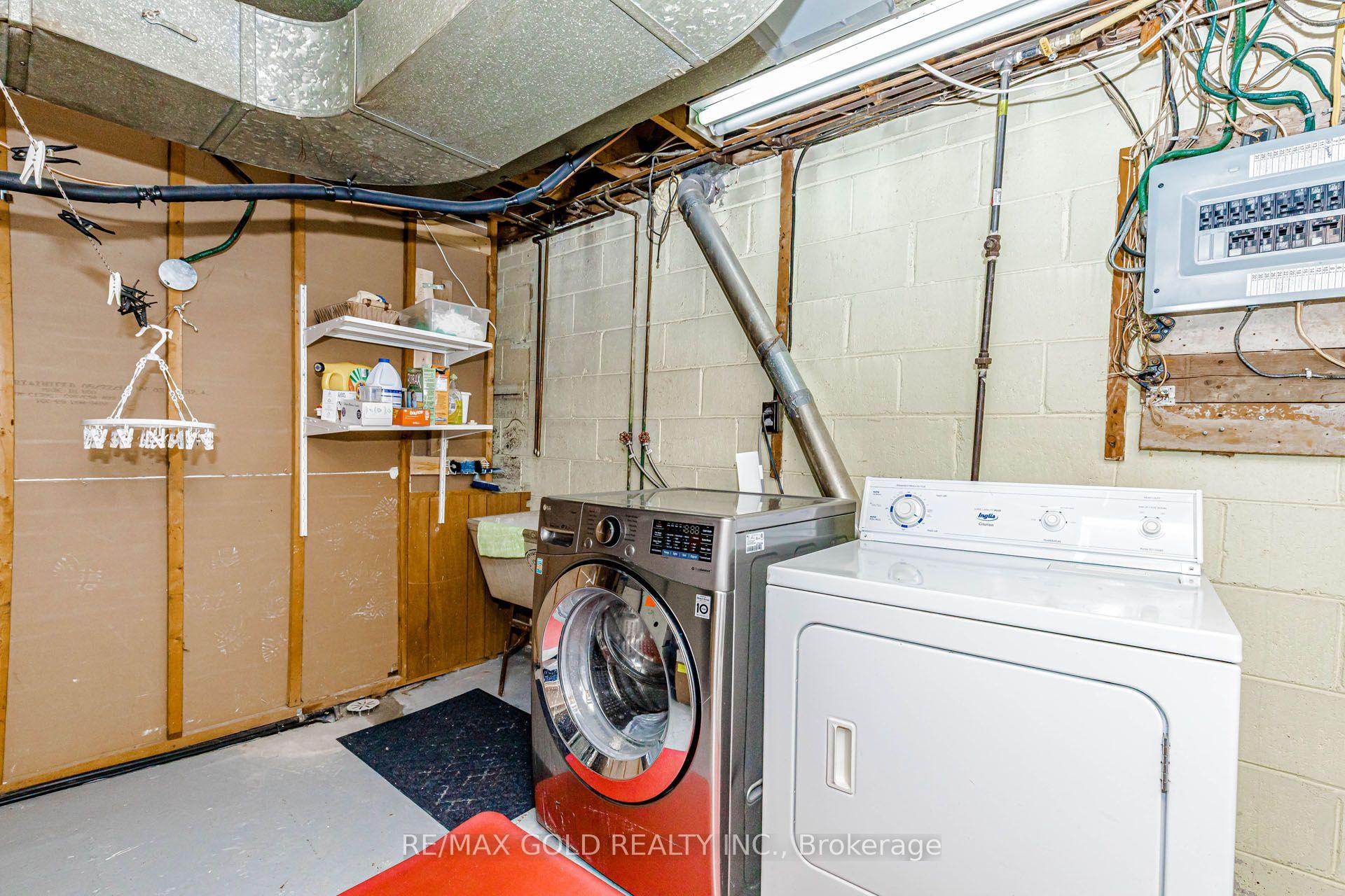 Photo 43 of 45 Grange Drive, Brampton, Northwood Park — HOMEH