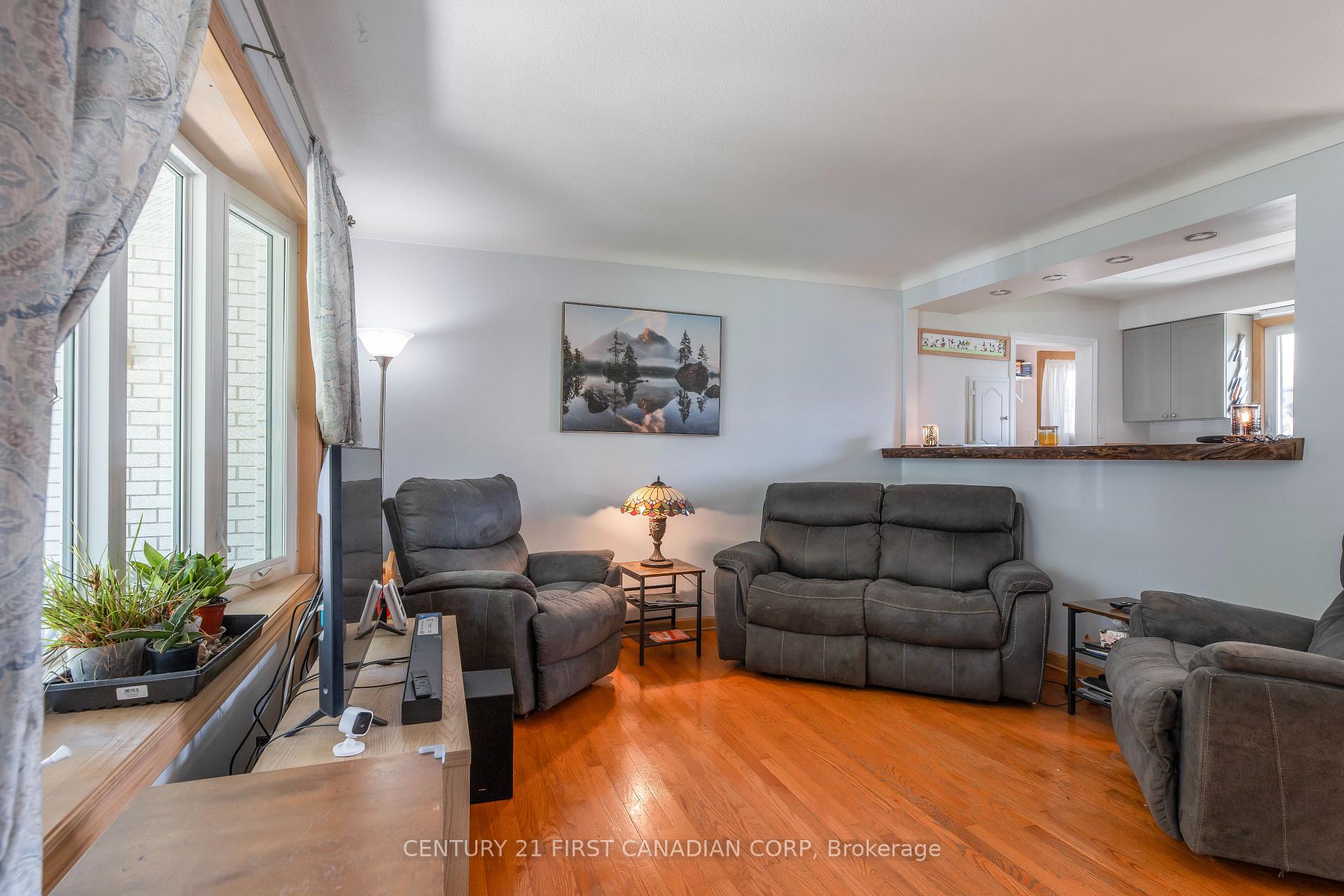 Photo 14 of 11 Sunset Avenue, Warwick, Watford — HOMEH