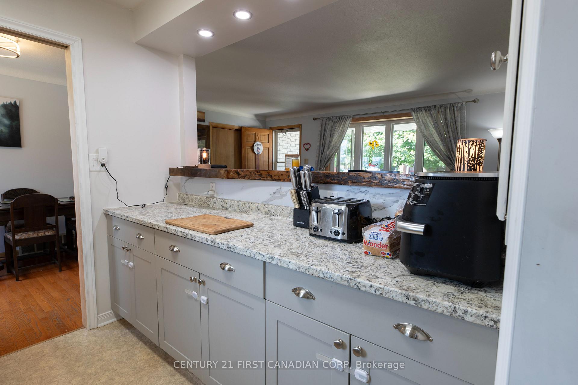 Photo 17 of 11 Sunset Avenue, Warwick, Watford — HOMEH