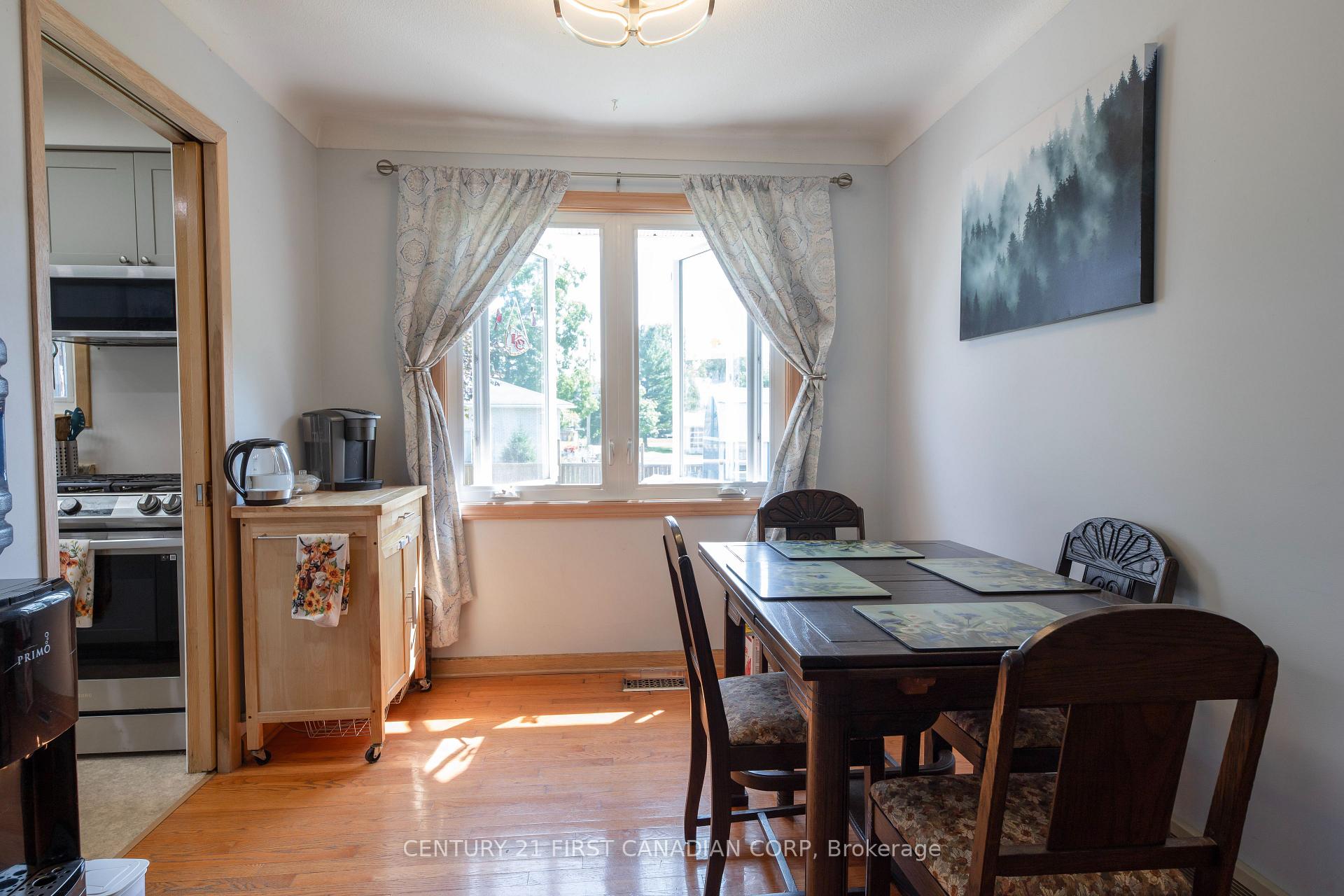 Photo 21 of 11 Sunset Avenue, Warwick, Watford — HOMEH