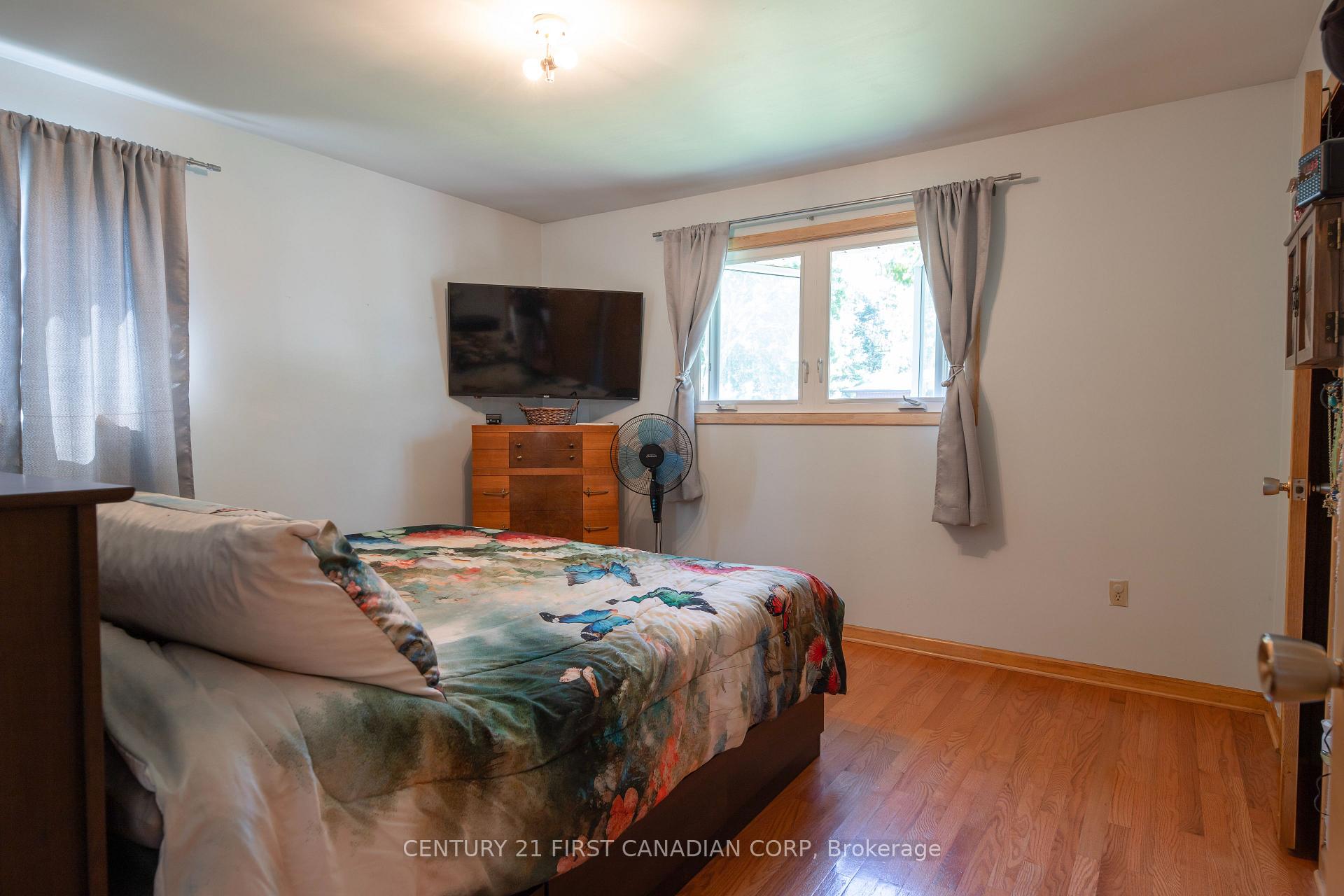 Photo 24 of 11 Sunset Avenue, Warwick, Watford — HOMEH