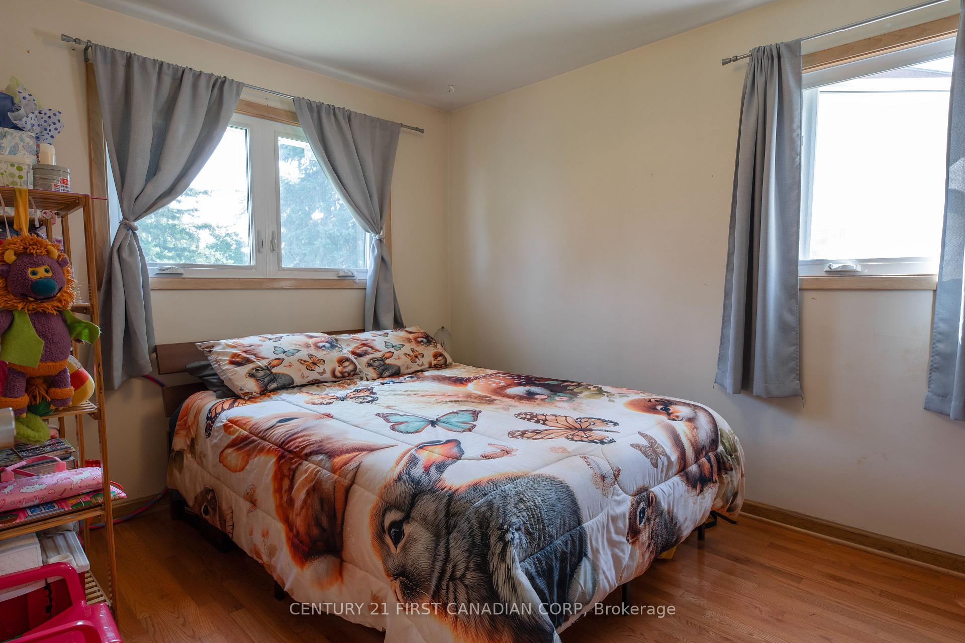 Photo 26 of 11 Sunset Avenue, Warwick, Watford — HOMEH