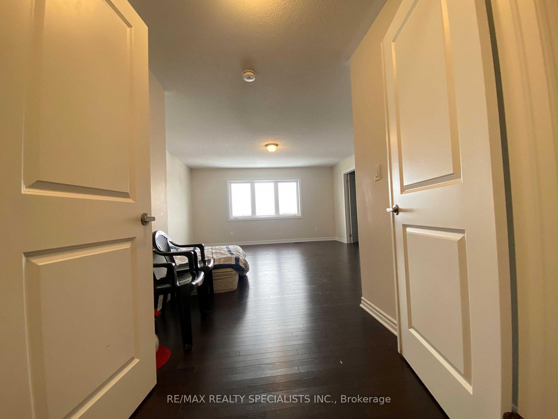 Photo 39 of 17 Oriole Crescent, Port Colborne, Main Street — HOMEH