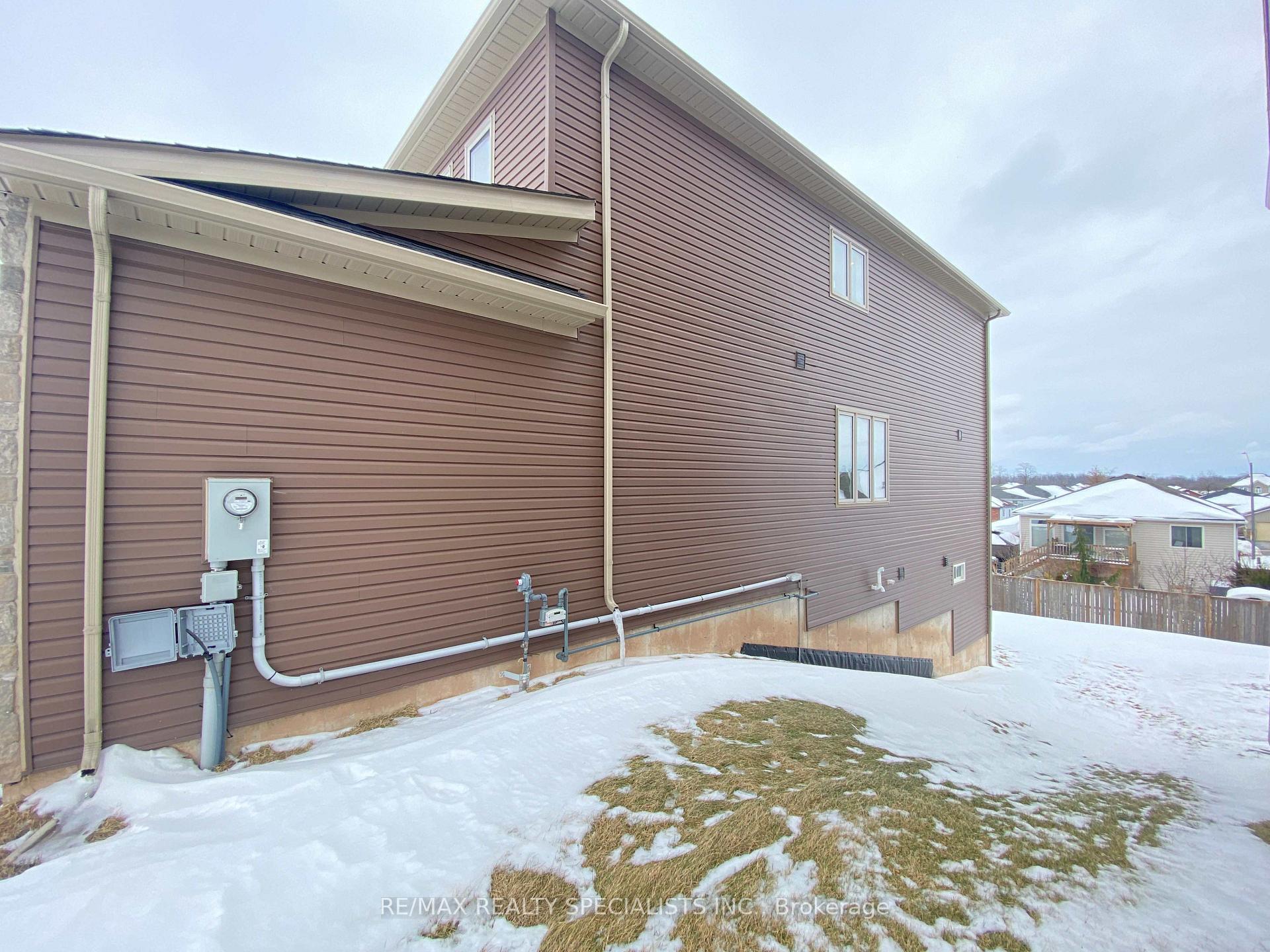Photo 61 of 17 Oriole Crescent, Port Colborne, Main Street — HOMEH