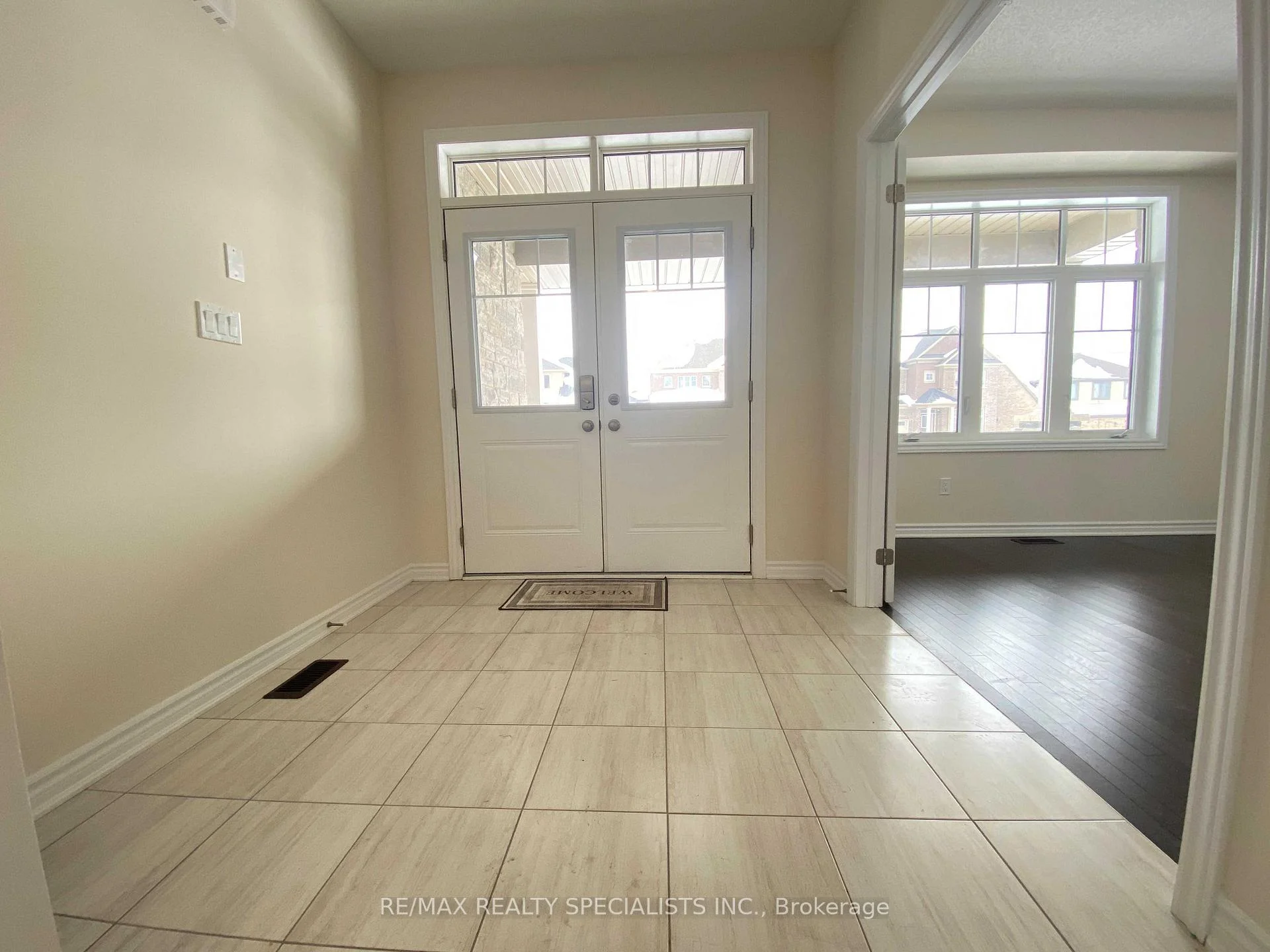 Photo 6 of 17 Oriole Crescent, Port Colborne, Main Street — HOMEH